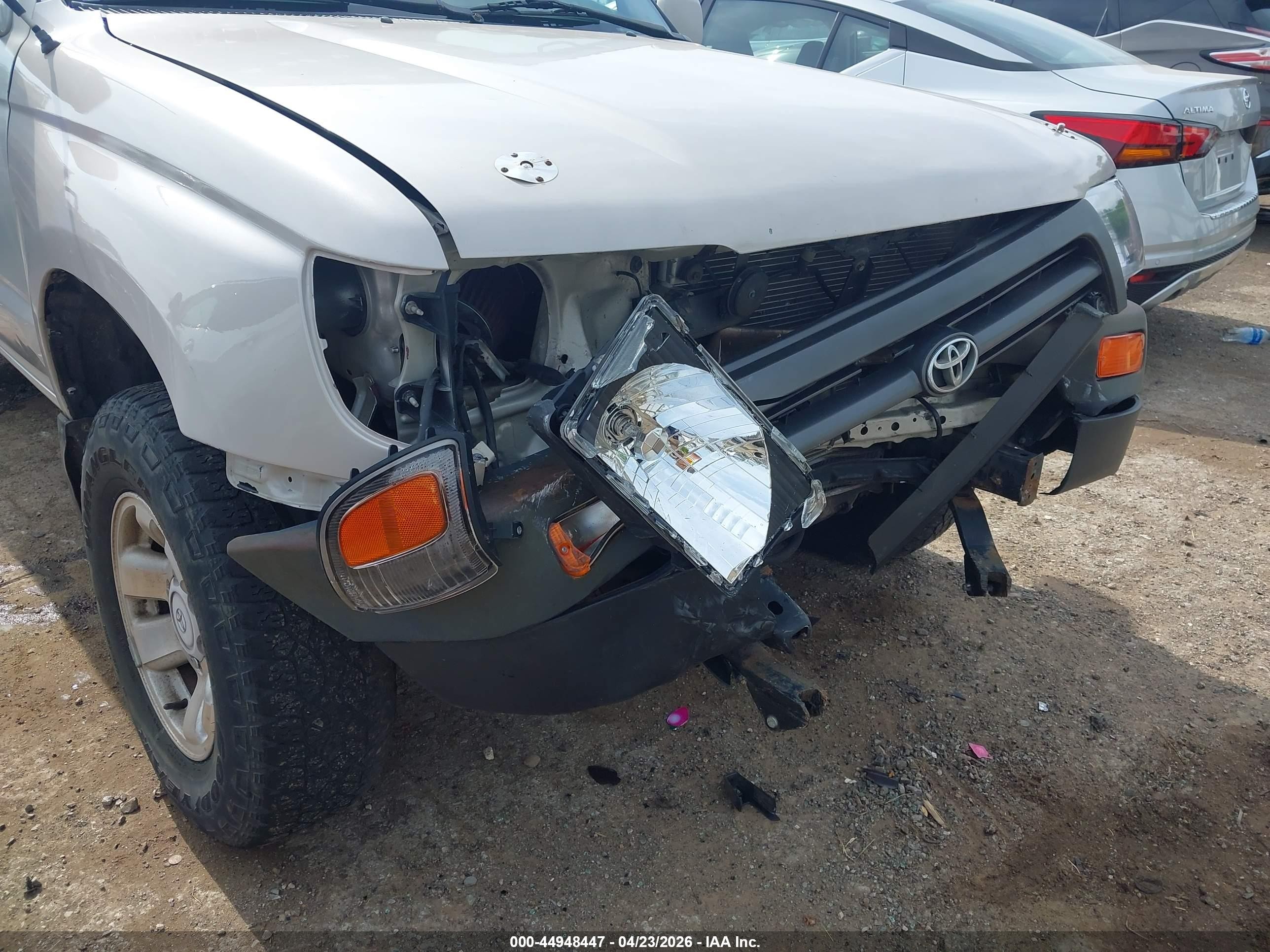 1998 Toyota 4runner Sr5 V6 White vin: JT3GN86R7W0081676