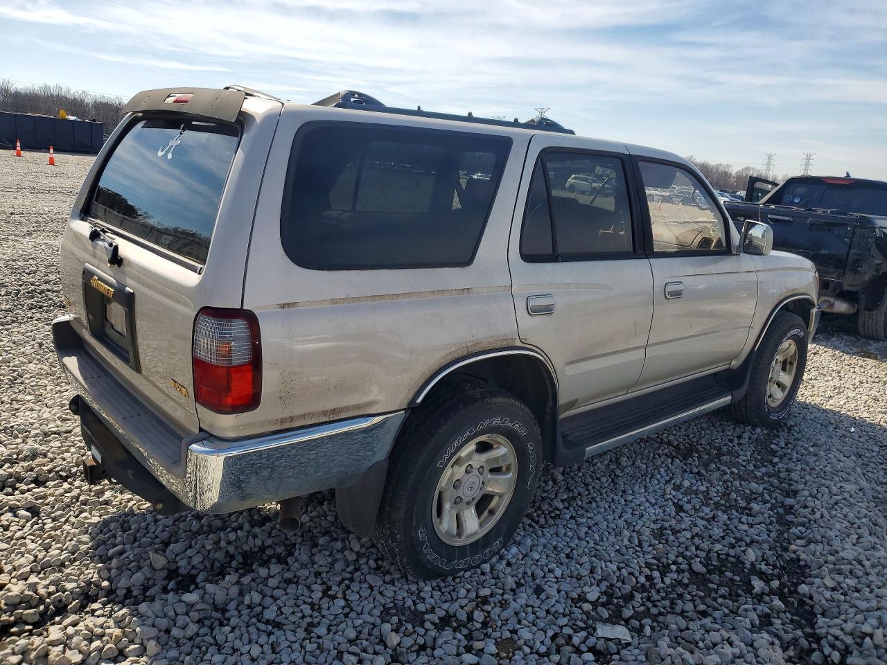 1997 Toyota 4runner Silver vin: JT3GN86R8V0053965