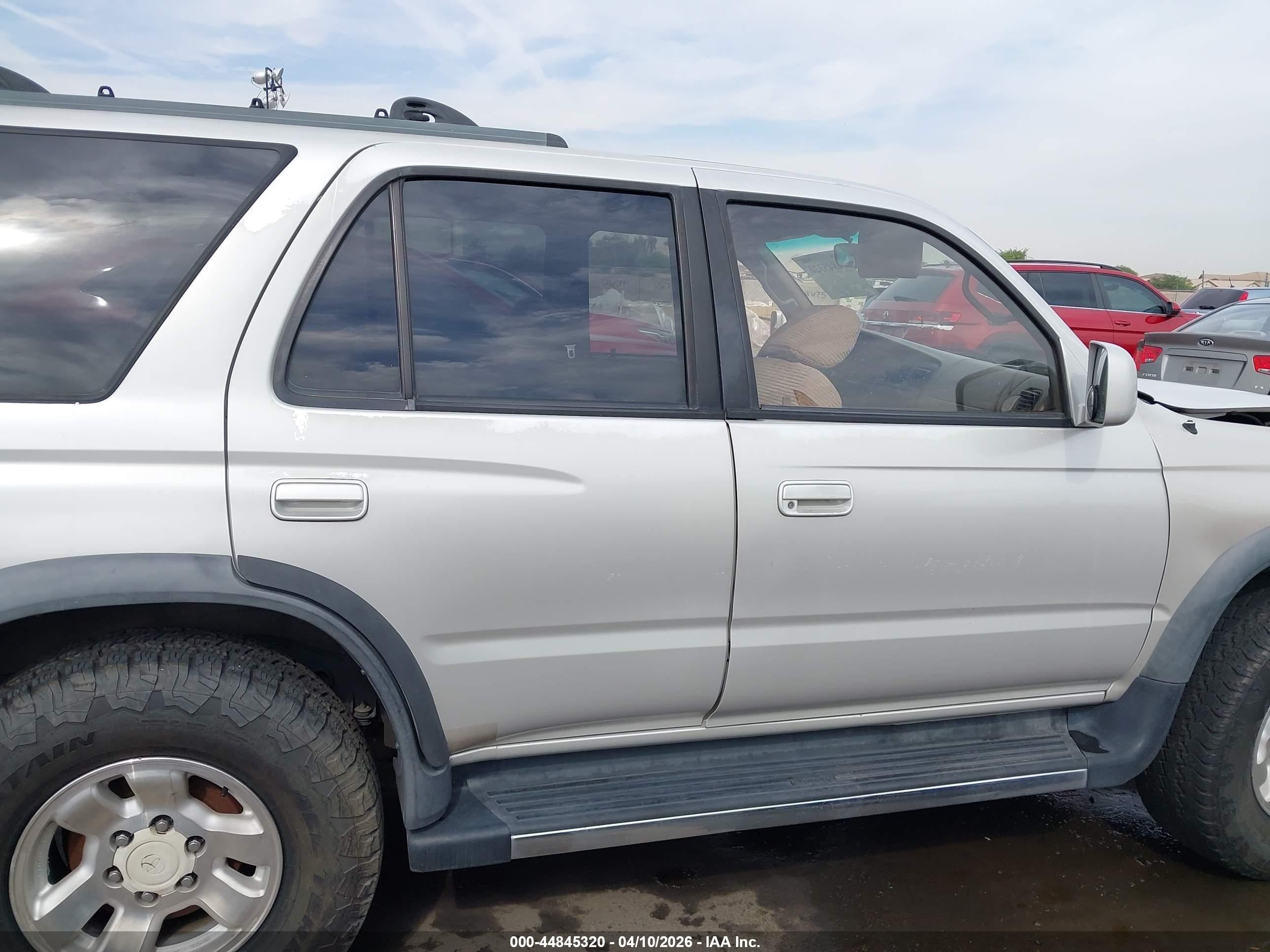 1998 Toyota 4runner Sr5 V6 Серебряный vin: JT3GN86R8W0070962
