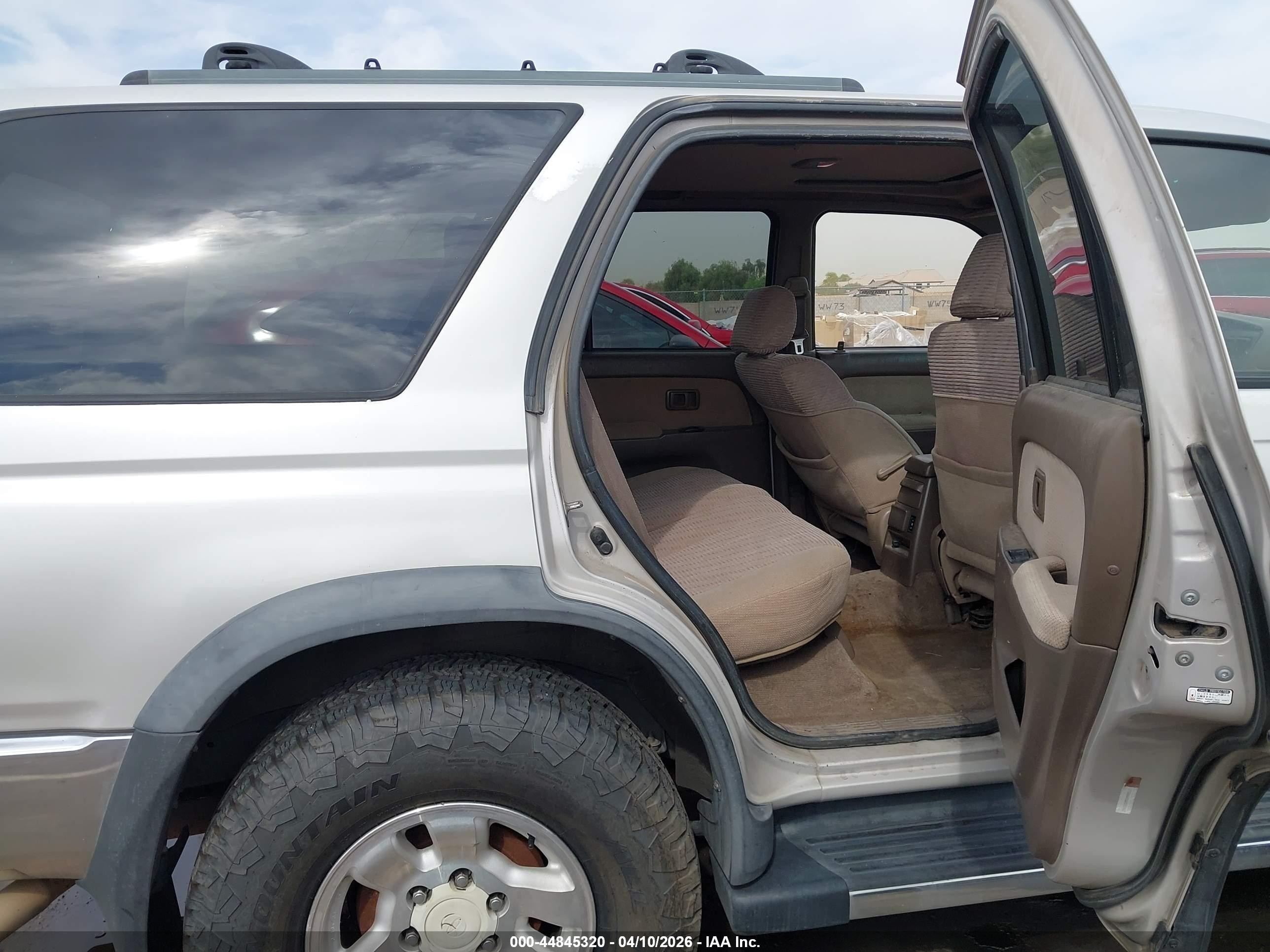 1998 Toyota 4runner Sr5 V6 Серебряный vin: JT3GN86R8W0070962