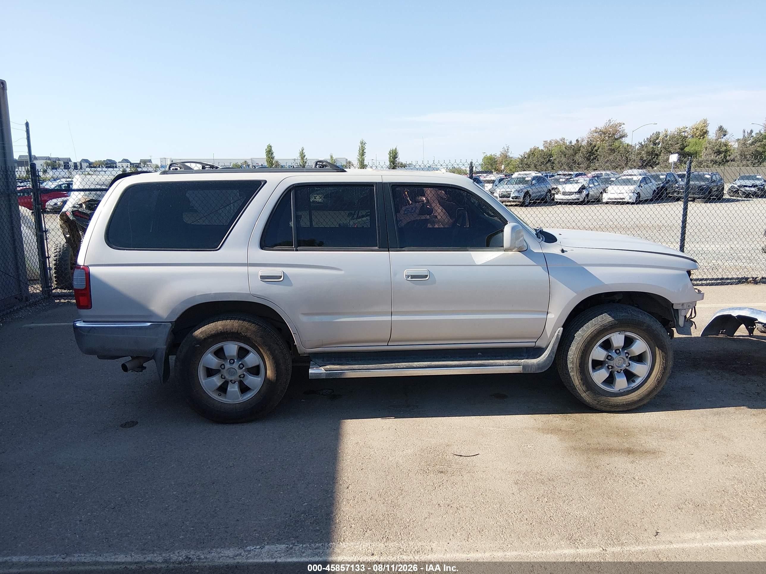 1998 Toyota 4runner Sr5 V6 Silver vin: JT3GN86R8W0080424