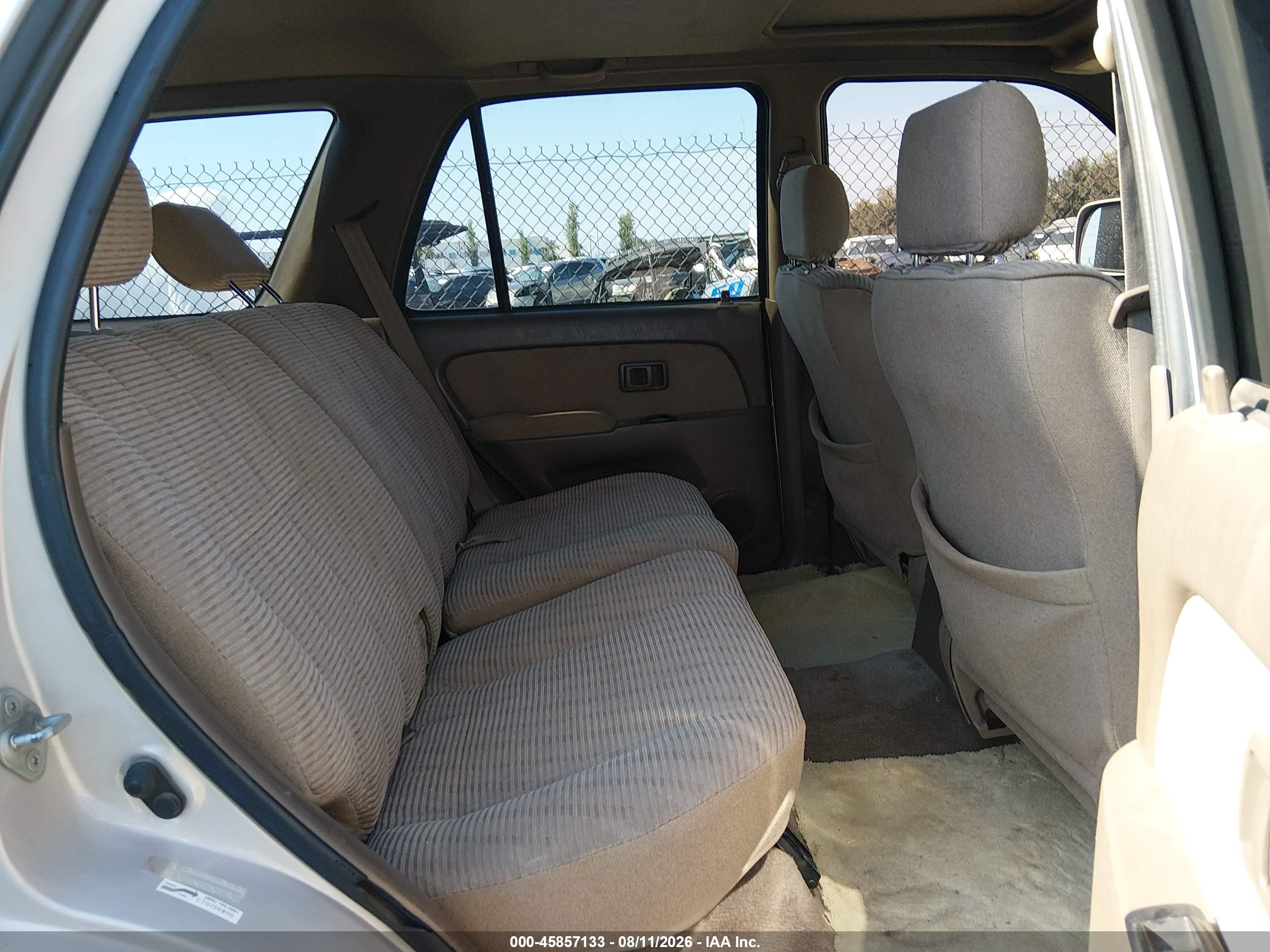 1998 Toyota 4runner Sr5 V6 Silver vin: JT3GN86R8W0080424
