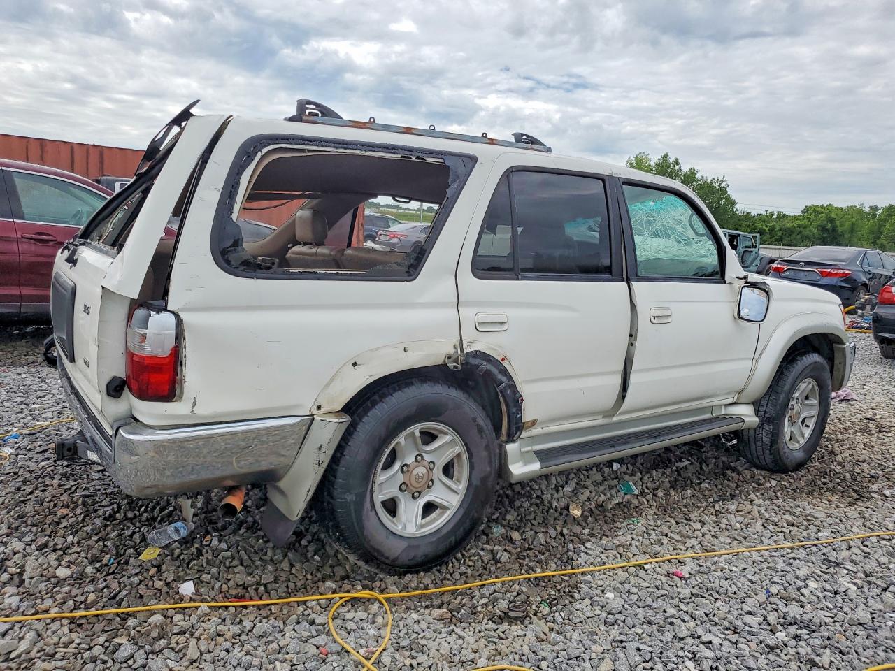 2001 Toyota 4runner Sr5 White vin: JT3GN86R910202636