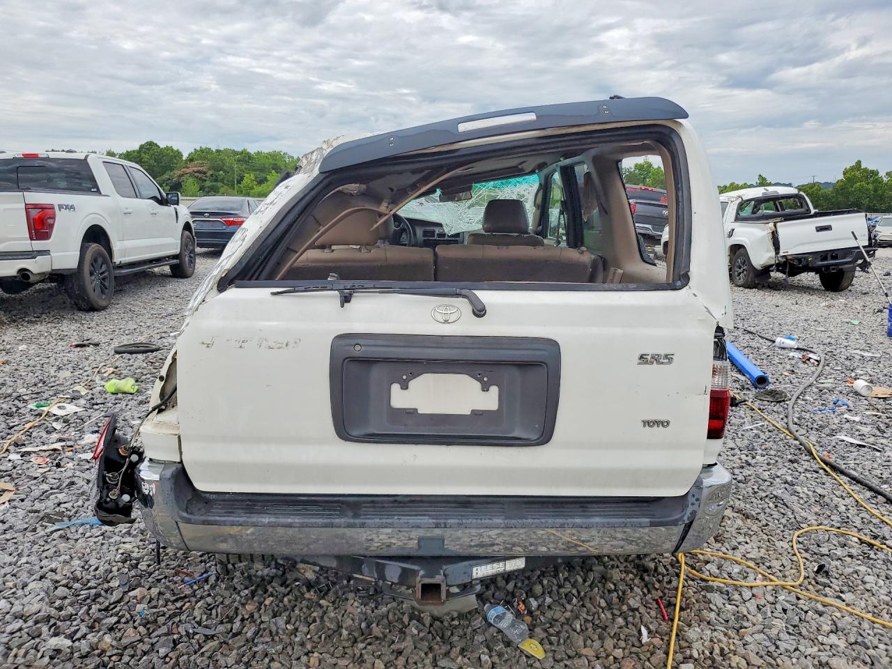 2001 Toyota 4runner Sr5 White vin: JT3GN86R910202636
