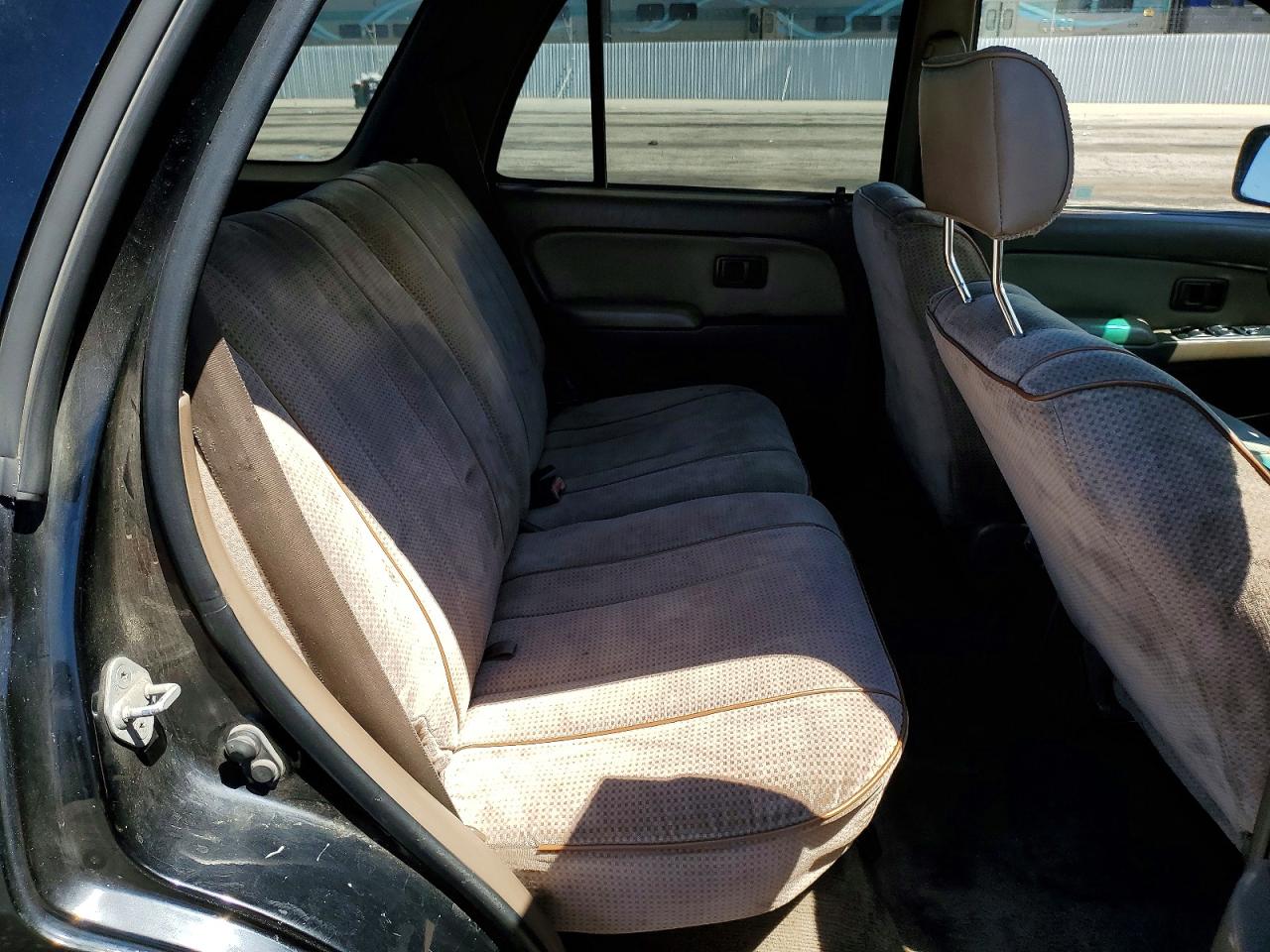 1996 Toyota 4runner Sr5 Black vin: JT3GN86R9T0018557