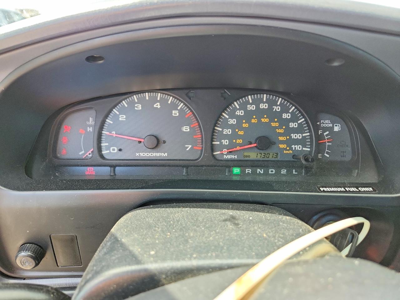 2000 Toyota 4runner Sr5 White vin: JT3GN86R9Y0147843