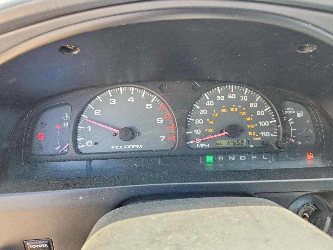 2000 Toyota 4runner Sr5 Silver vin: JT3GN86R9Y0180146