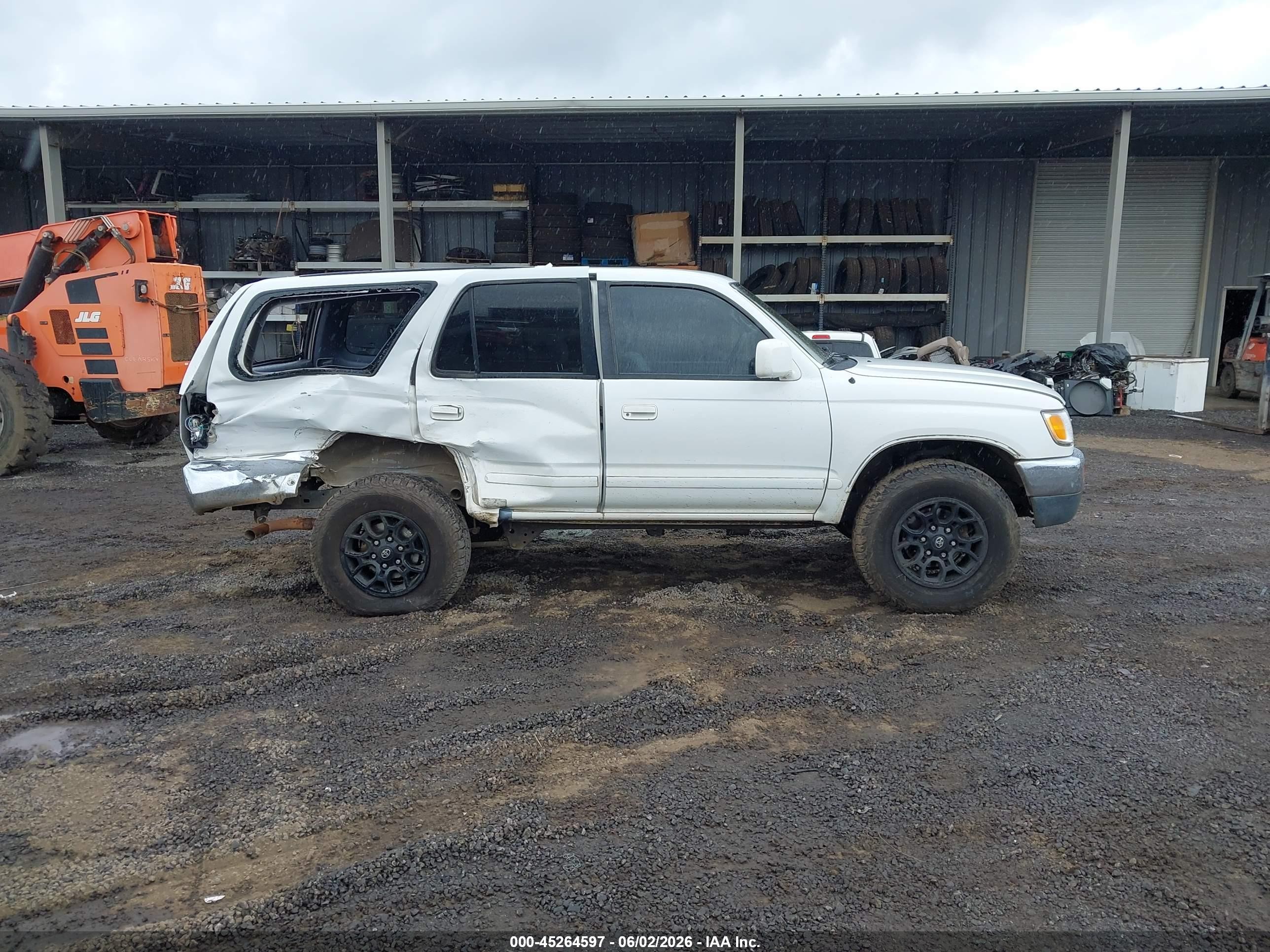 1996 Toyota 4runner Sr5 White vin: JT3GN86RXT0007180