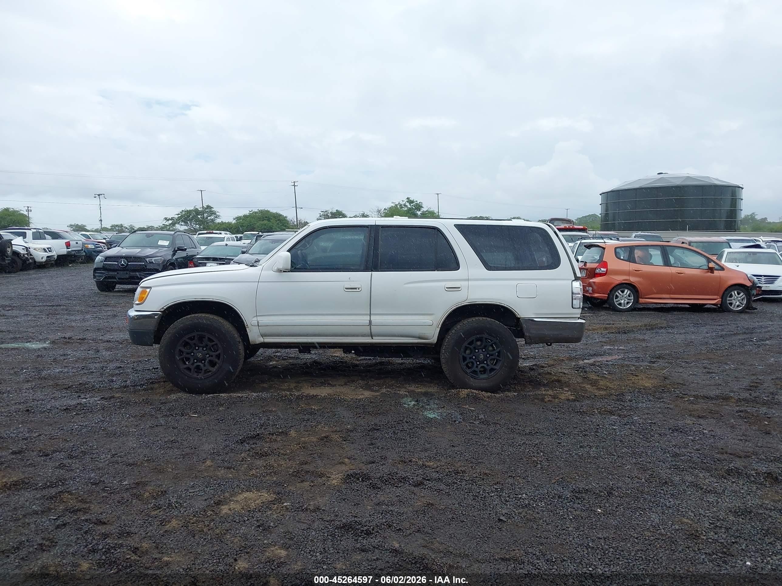 1996 Toyota 4runner Sr5 White vin: JT3GN86RXT0007180