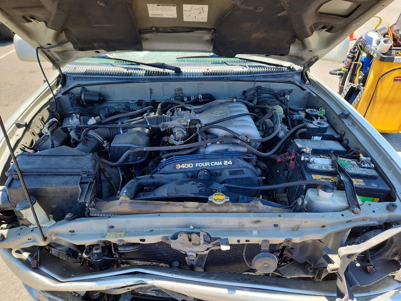 2000 Toyota 4runner Sr5 Silver vin: JT3GN86RXY0140531