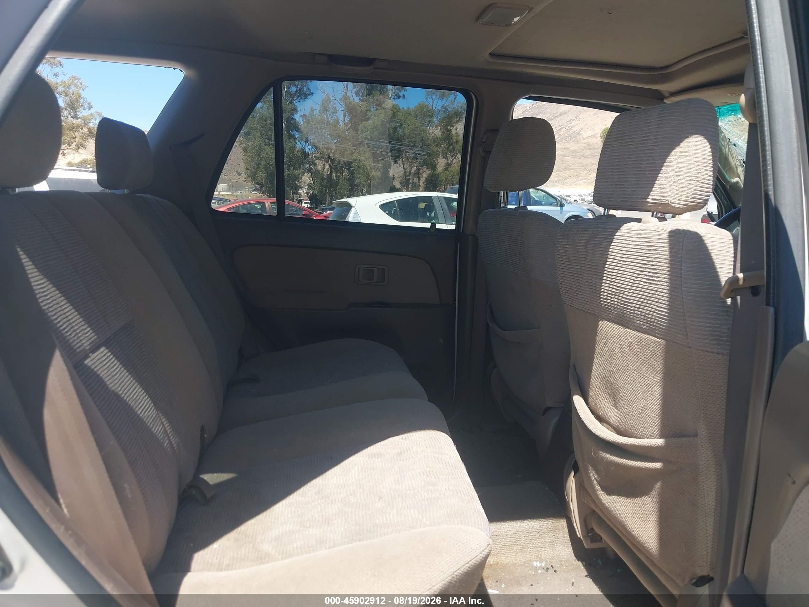 2000 Toyota 4runner Sr5 V6 Silver vin: JT3GN86RXY0163131
