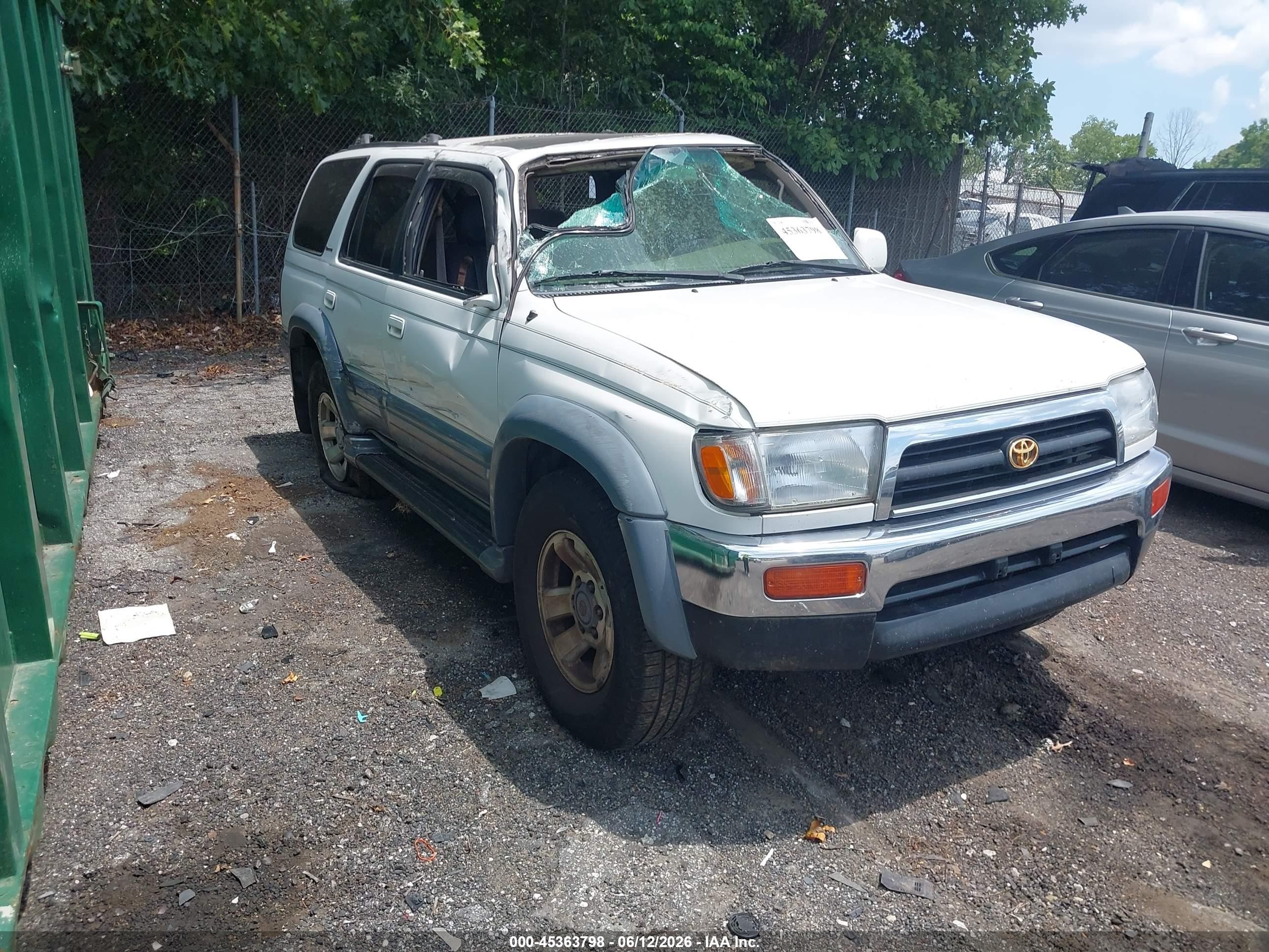 1998 Toyota 4runner Limited White vin: JT3GN87R0W0075488