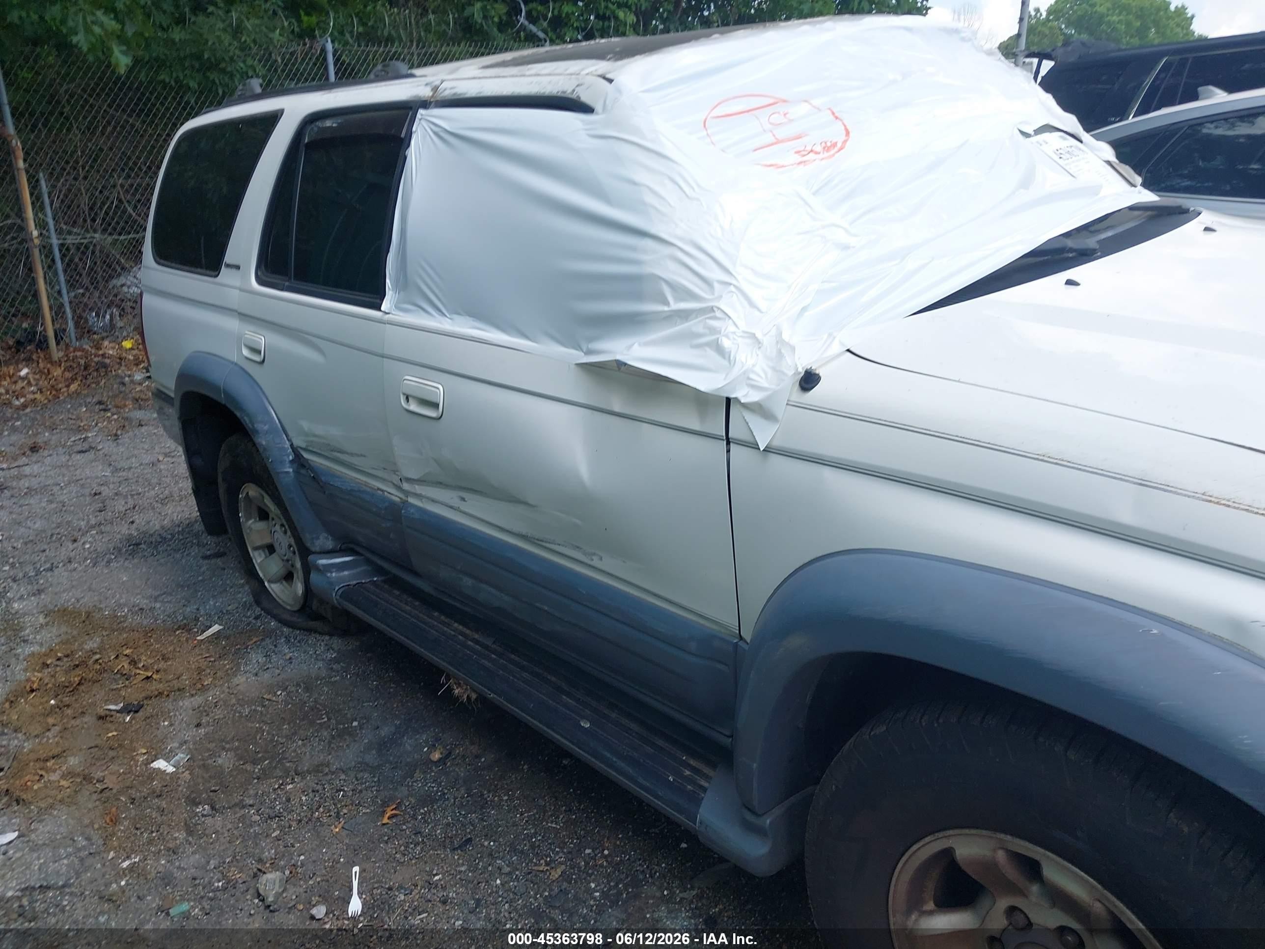 1998 Toyota 4runner Limited White vin: JT3GN87R0W0075488