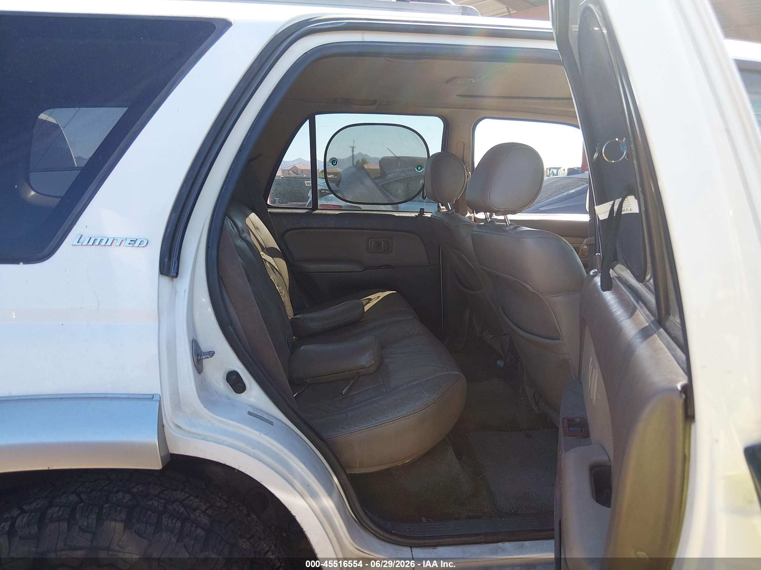 2000 Toyota 4runner Limited V6 White vin: JT3GN87R1Y0149777
