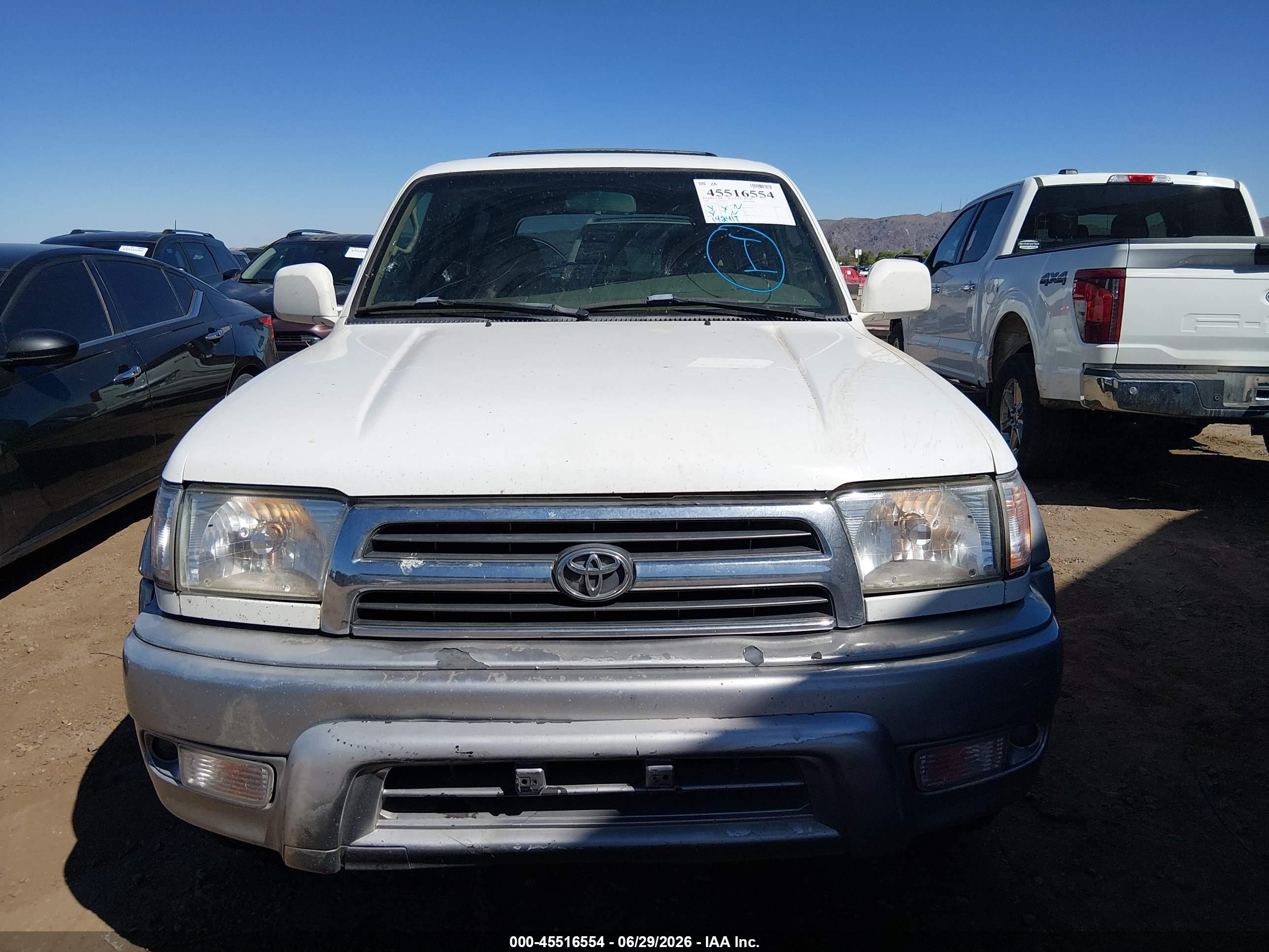 2000 Toyota 4runner Limited V6 White vin: JT3GN87R1Y0149777