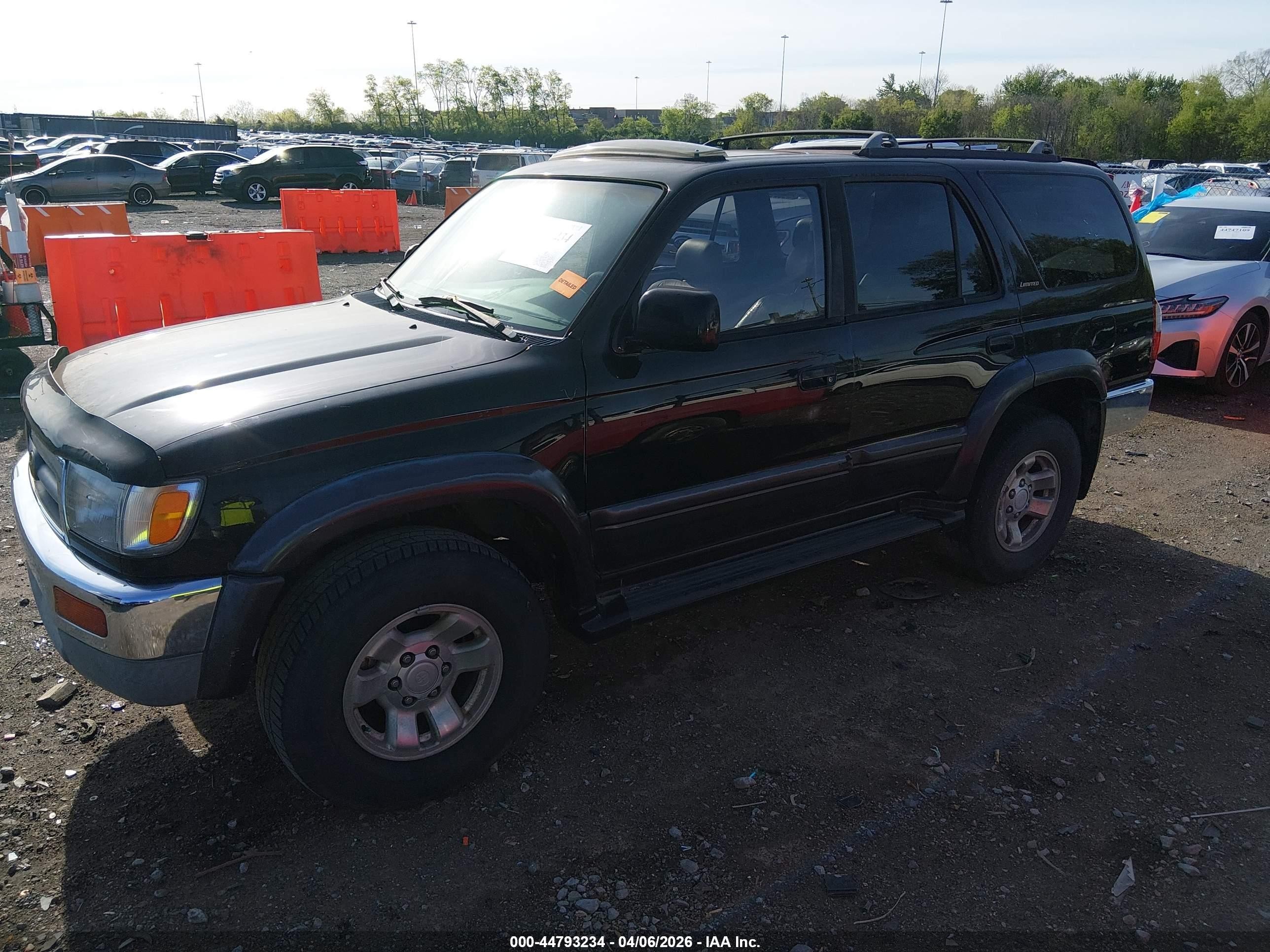 1997 Toyota 4runner Sr5 V6 Limited Black vin: JT3GN87R3V0019074