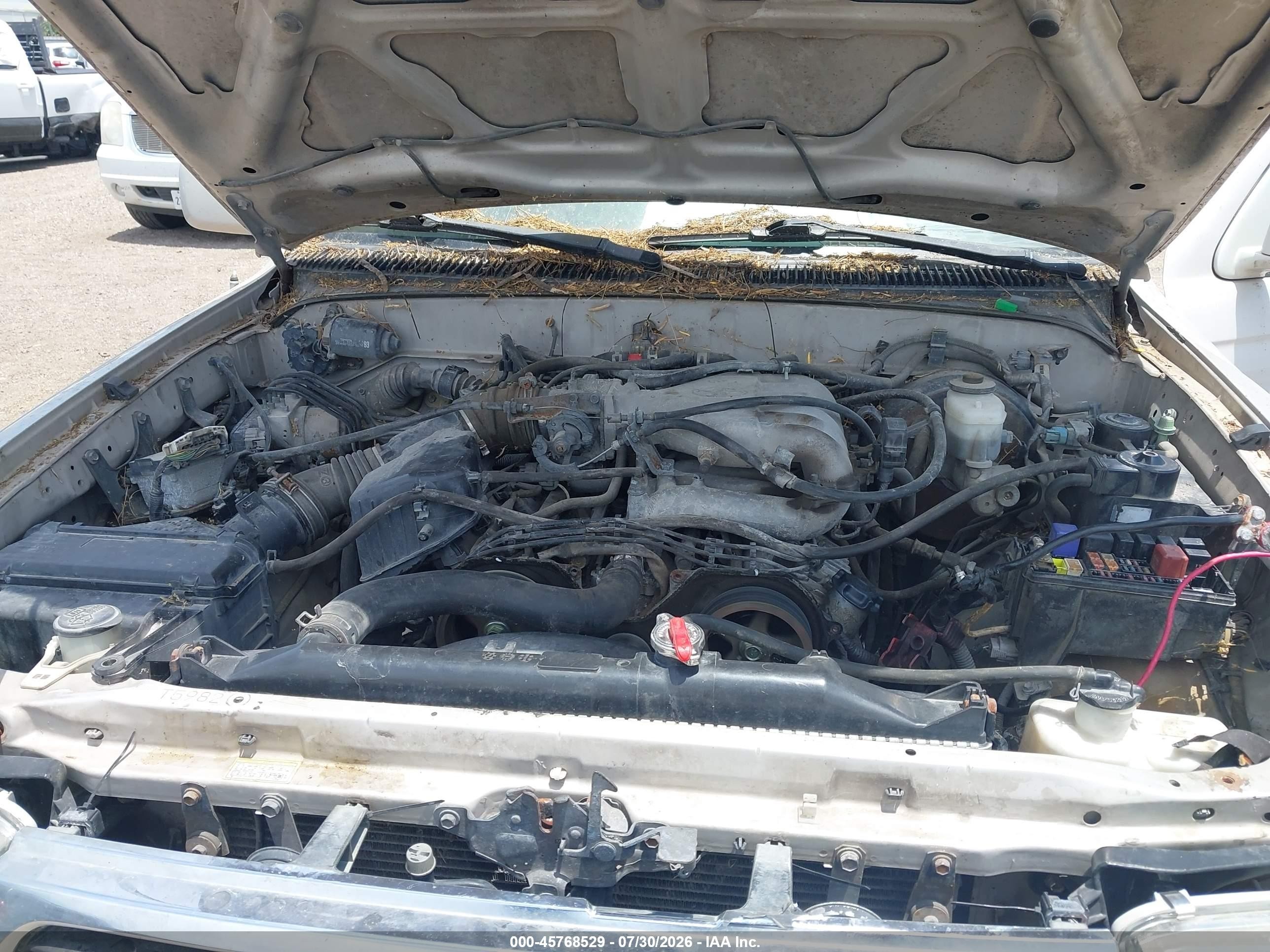 1999 Toyota 4runner Limited V6 Серебряный vin: JT3GN87R3X0092819