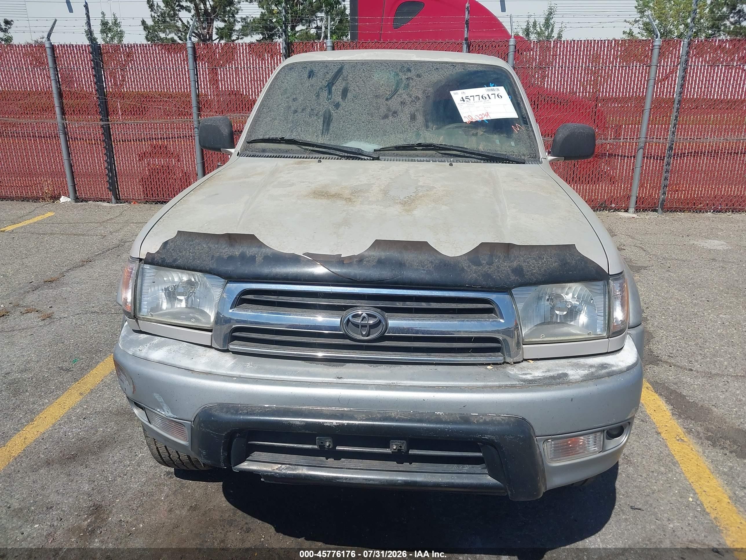 2000 Toyota 4runner Limited V6 Gold vin: JT3GN87R3Y0140630