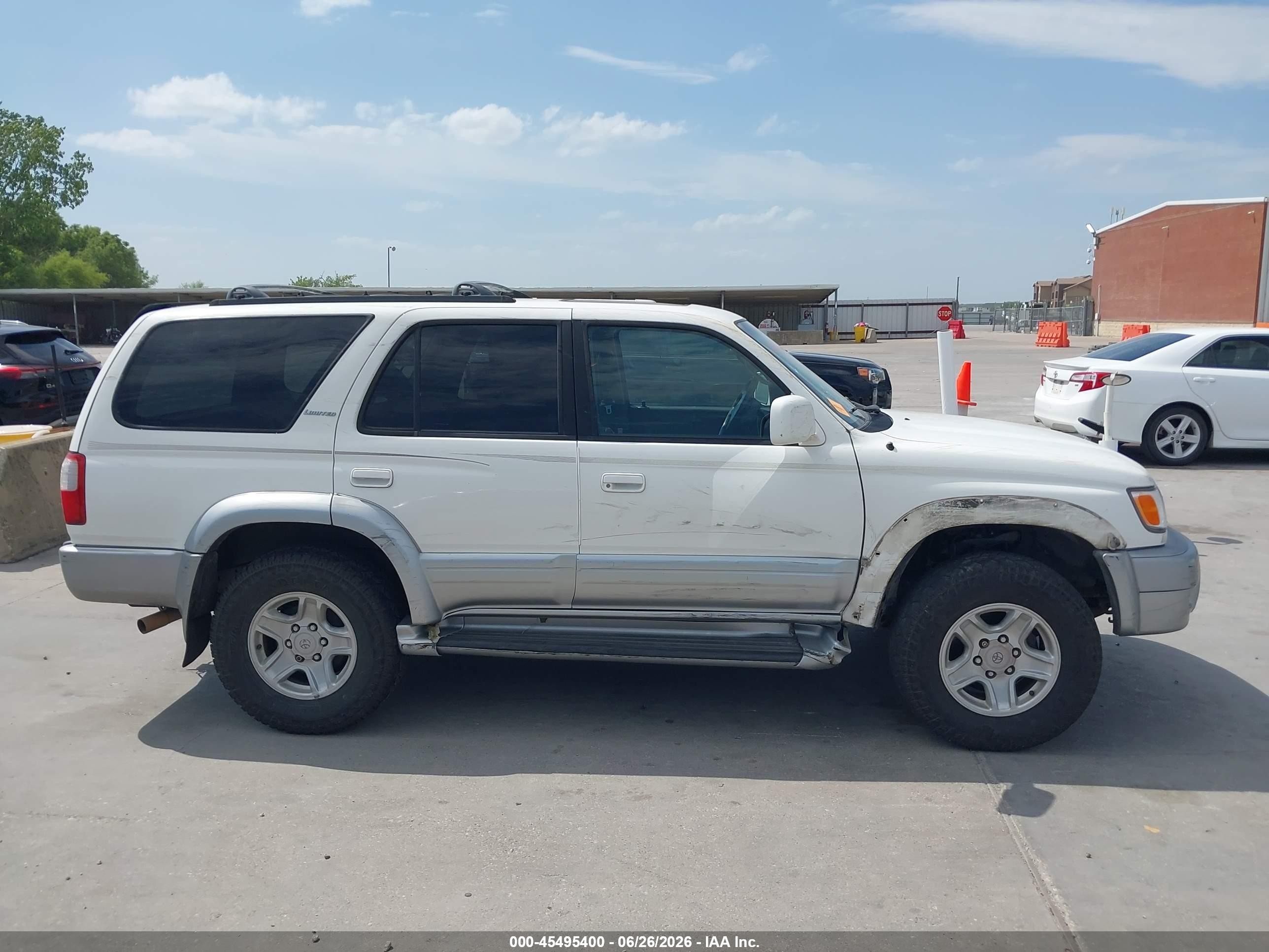 1999 Toyota 4runner Limited V6 White vin: JT3GN87R4X0111281