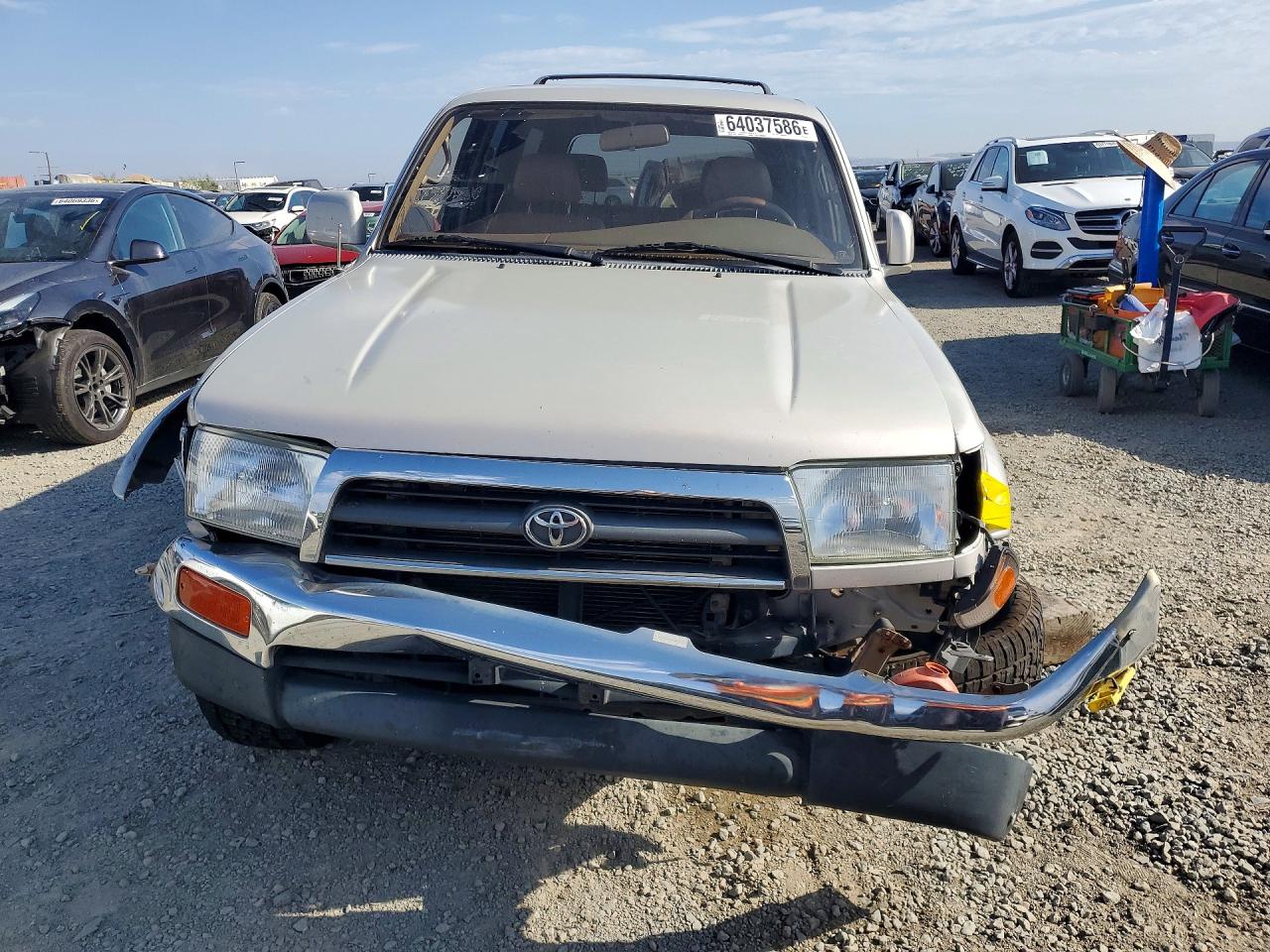 1998 Toyota 4runner Limited Tan vin: JT3GN87R7W0068165