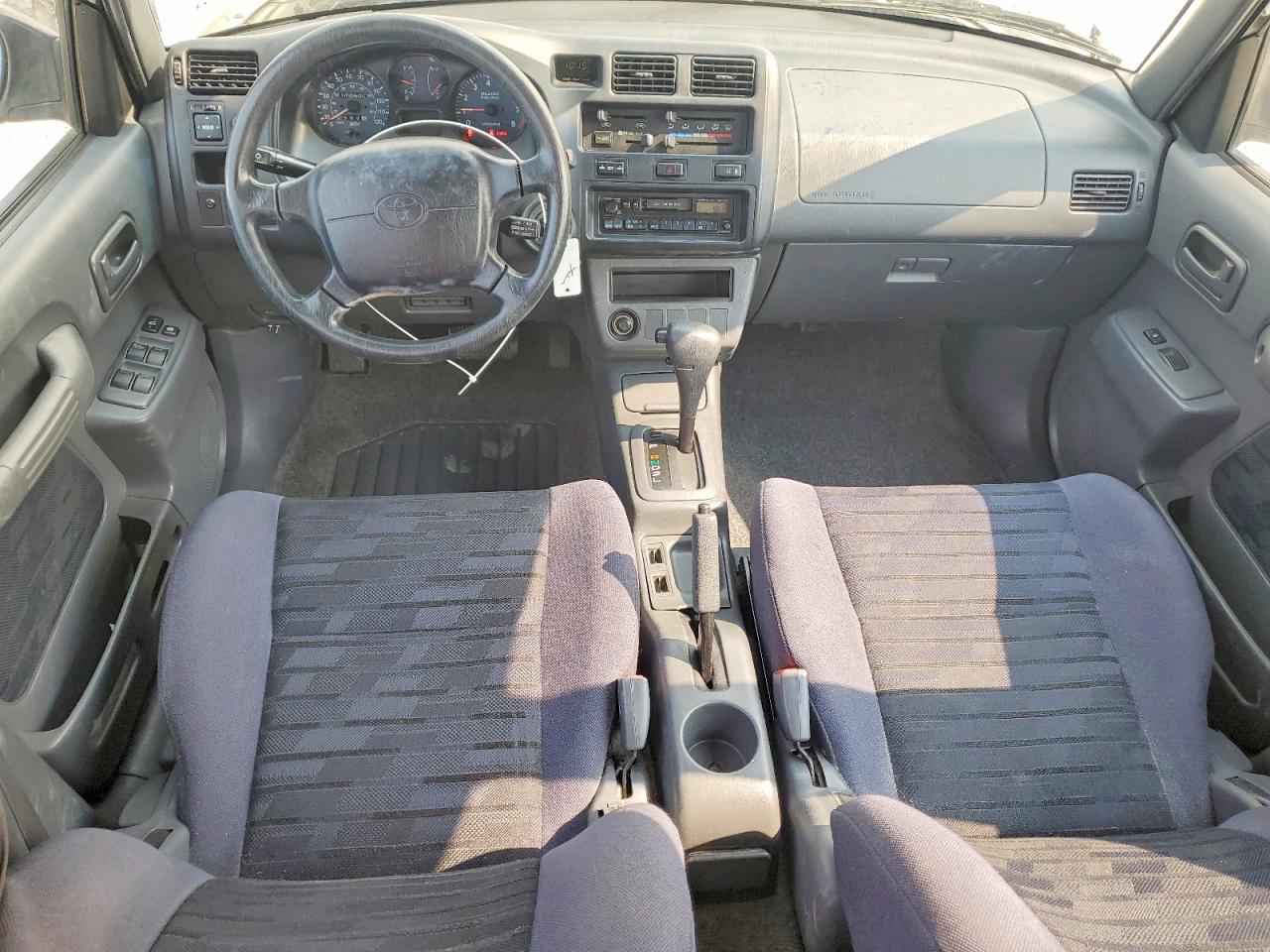 1997 Toyota Rav4 Base White vin: JT3GP10V0V7020974