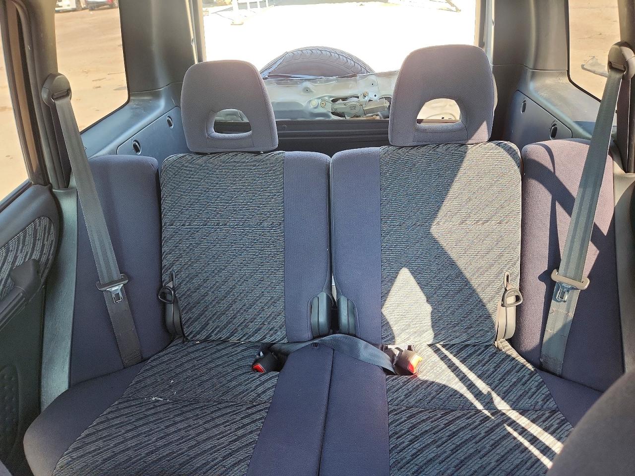 1998 Toyota Rav4 Silver vin: JT3GP10V0W0032102