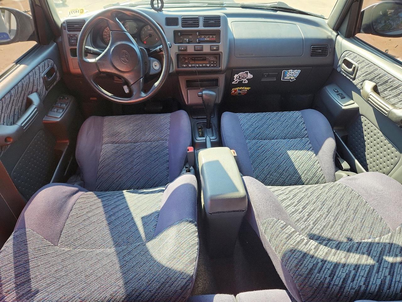 1998 Toyota Rav4 Silver vin: JT3GP10V0W0032102