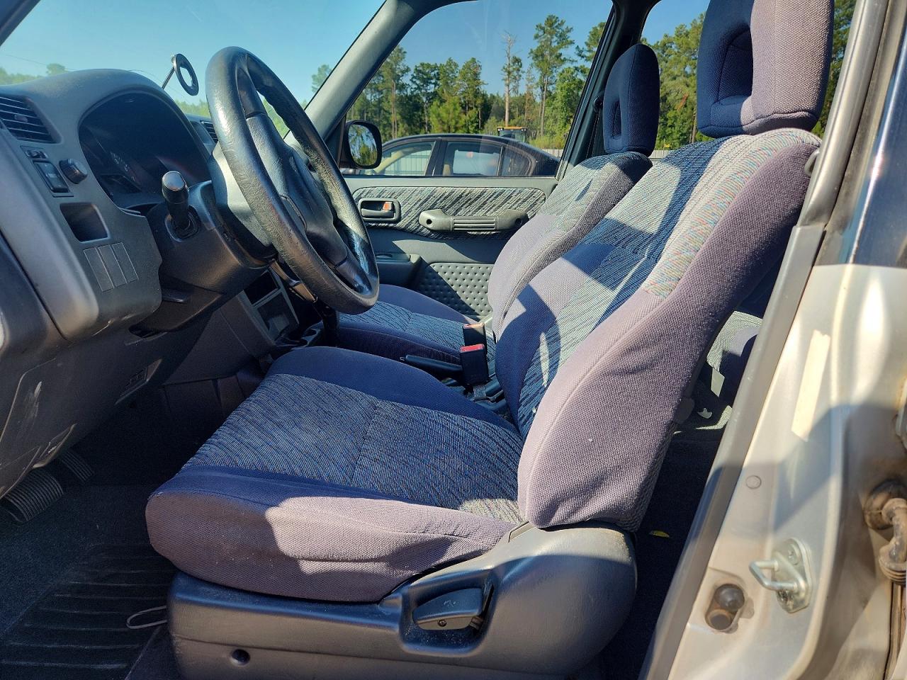 1998 Toyota Rav4 Silver vin: JT3GP10V0W0032102