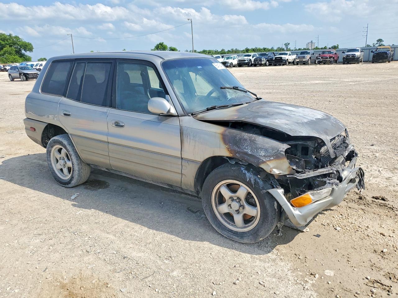 1999 Toyota Rav4 Base Silver vin: JT3GP10V0X7057753