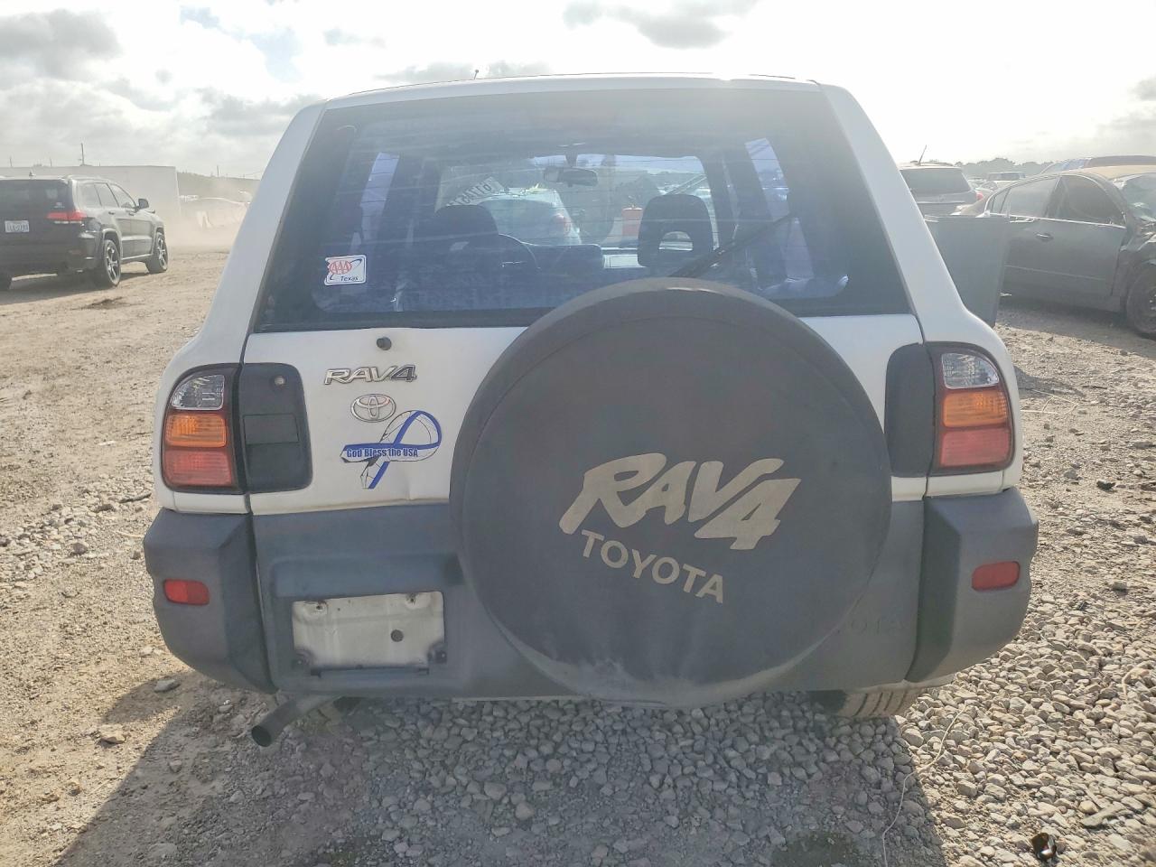1999 Toyota Rav4 Base White vin: JT3GP10V1X0035107