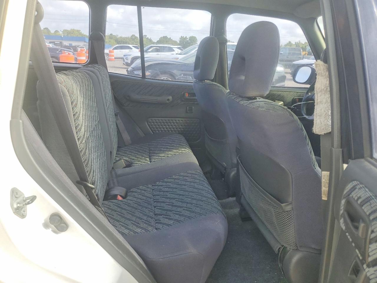 1999 Toyota Rav4 Base White vin: JT3GP10V1X0035107