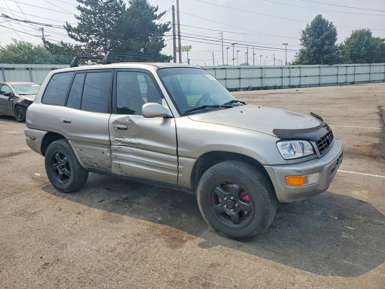 1999 Toyota Rav4 Base Silver vin: JT3GP10V1X7064095
