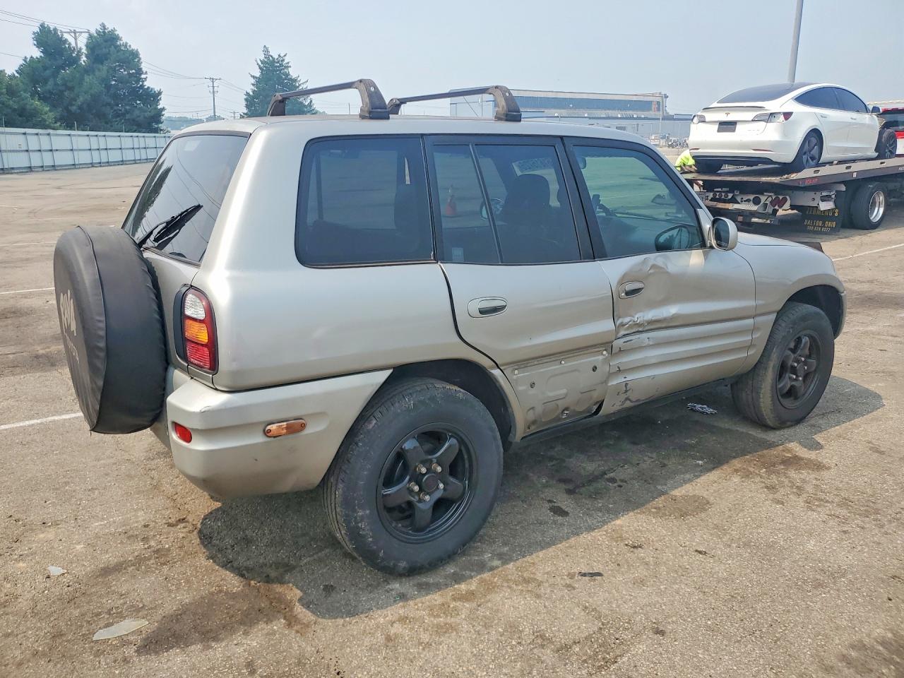 1999 Toyota Rav4 Base Silver vin: JT3GP10V1X7064095