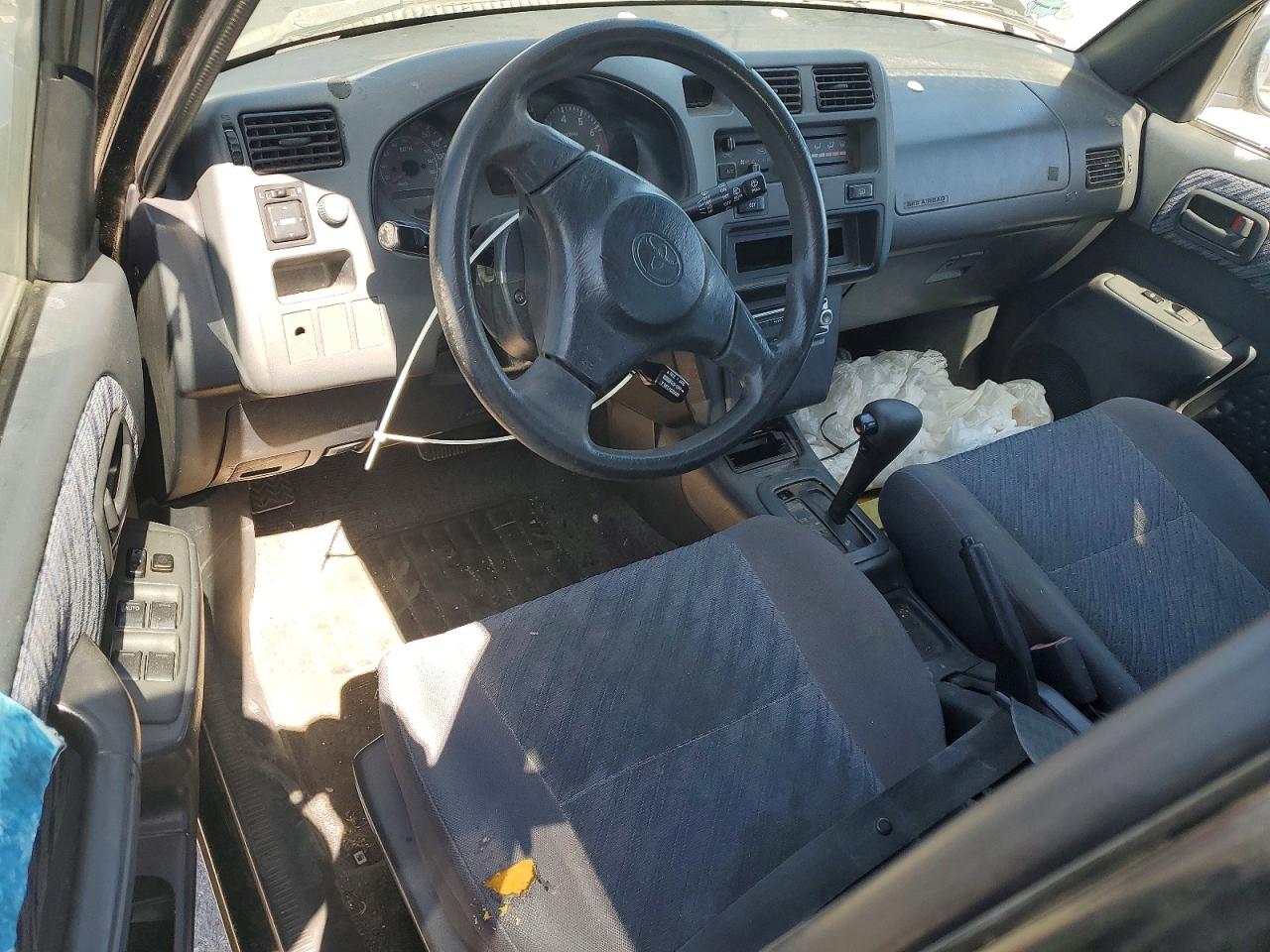 1998 Toyota Rav4 Base Черный vin: JT3GP10V2W0025300