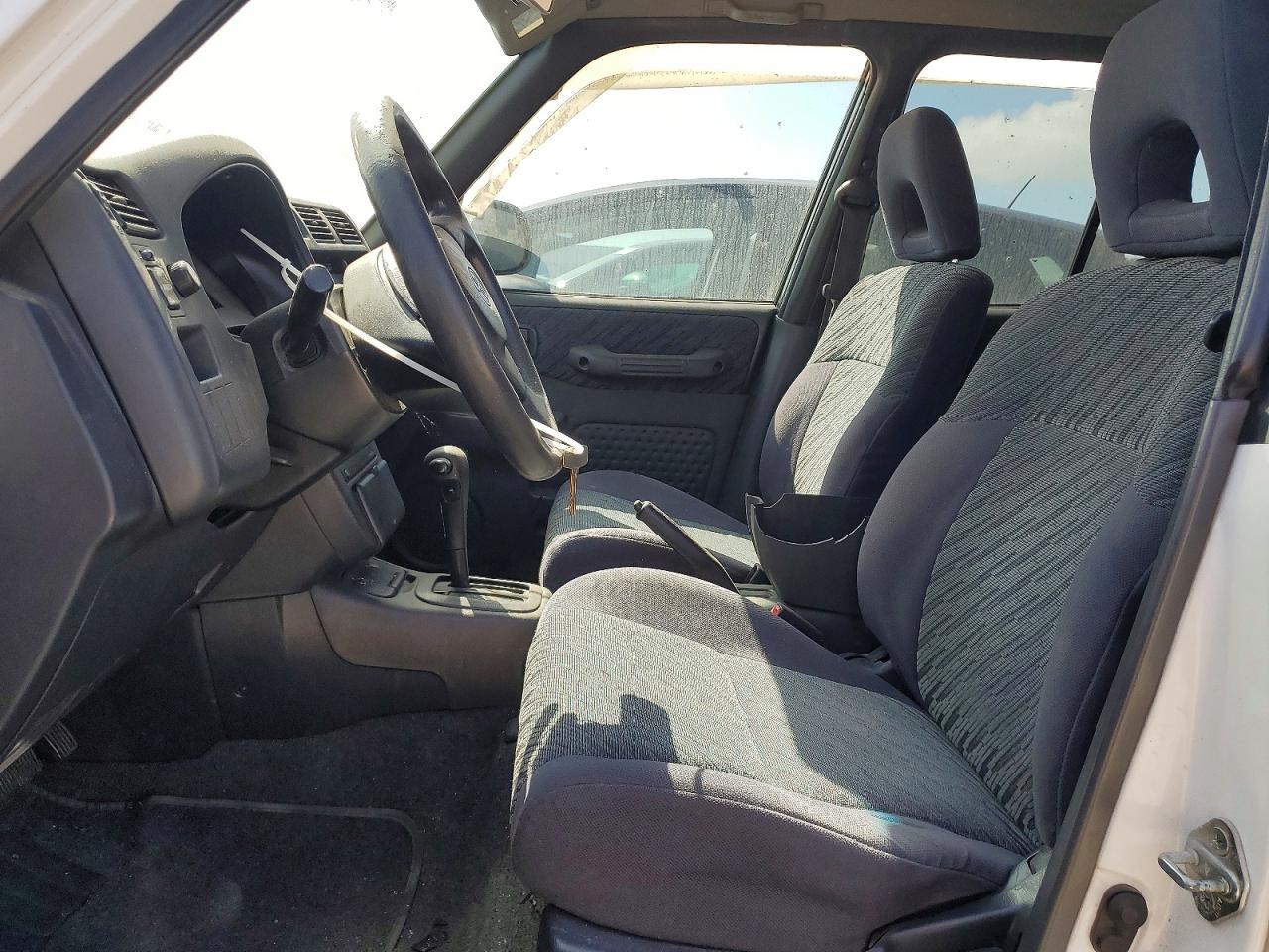 1999 Toyota Rav4 Base White vin: JT3GP10V2X0038730