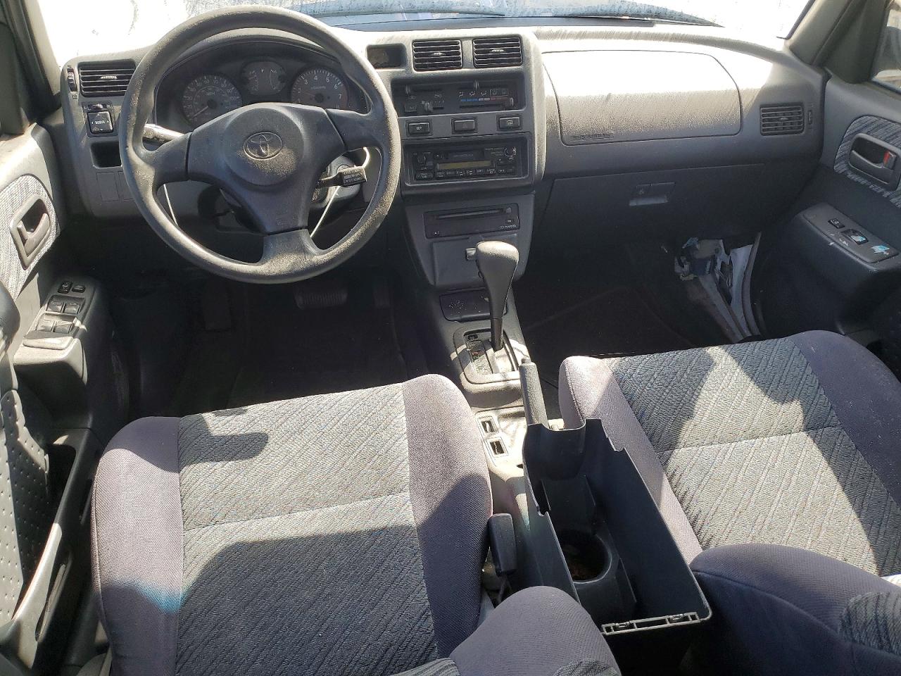 1999 Toyota Rav4 Base White vin: JT3GP10V2X0038730