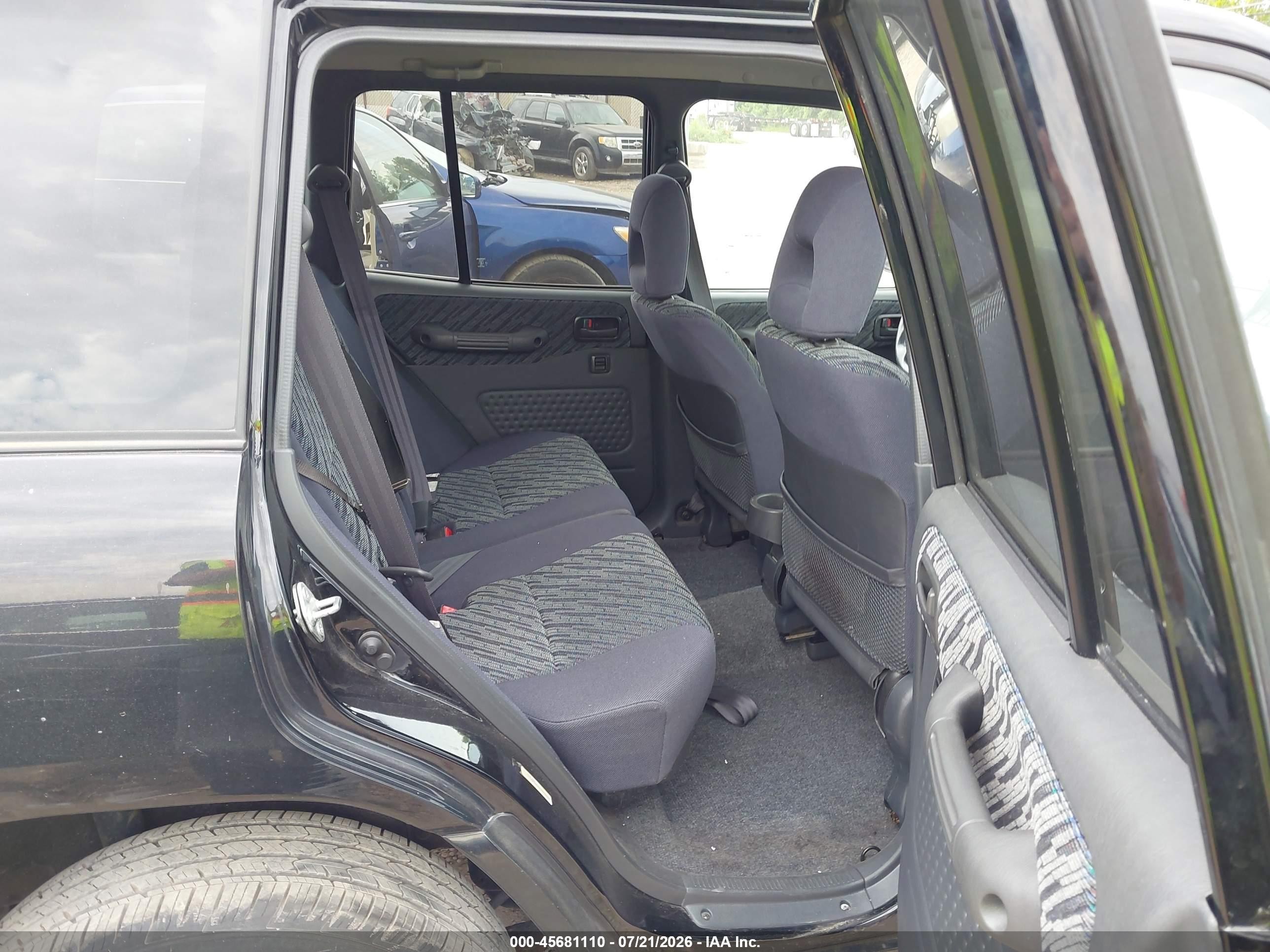 2000 Toyota Rav4   Black vin: JT3GP10V2Y7074412
