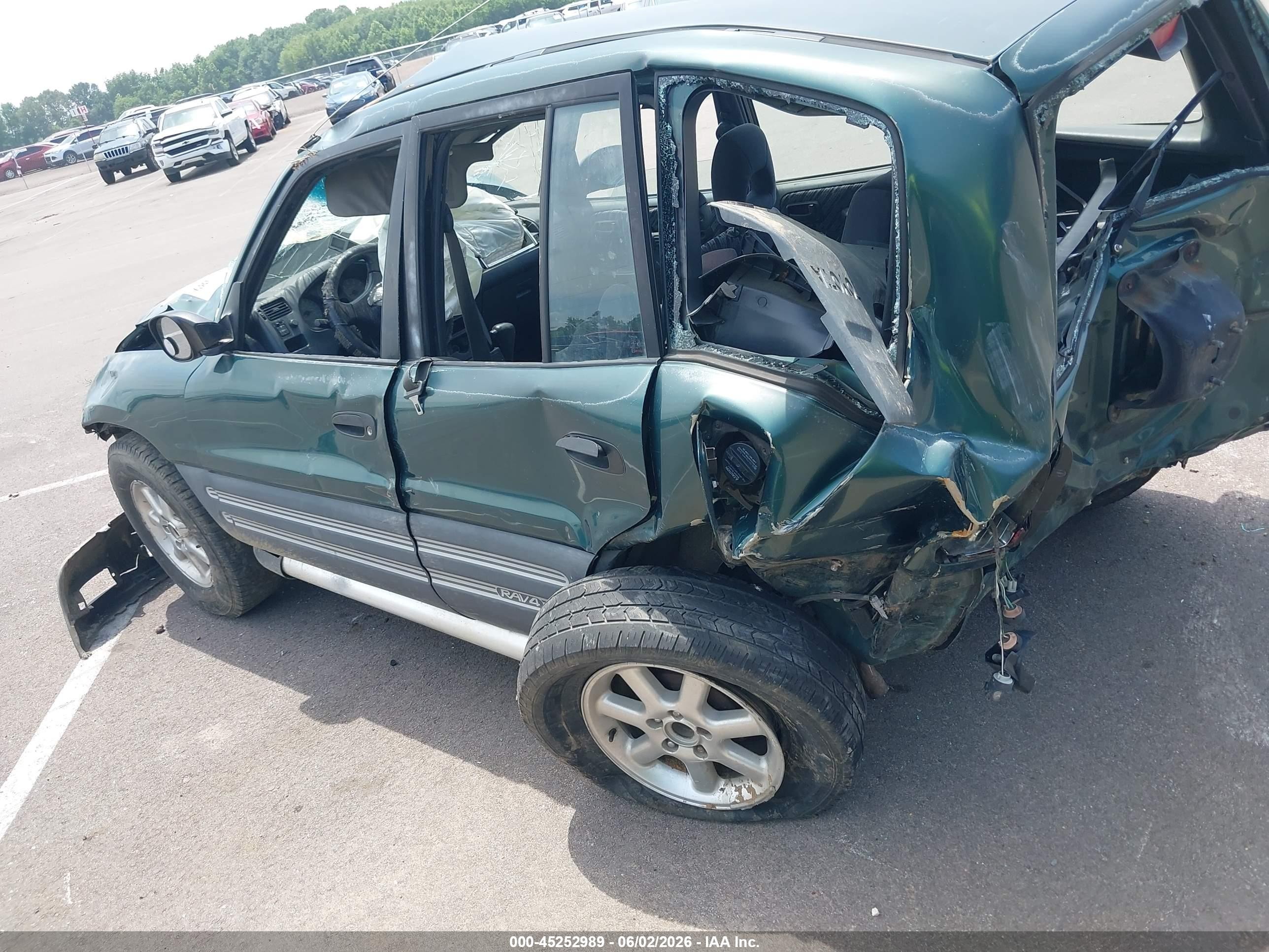1998 Toyota Rav4   Зеленый vin: JT3GP10V3W7029766