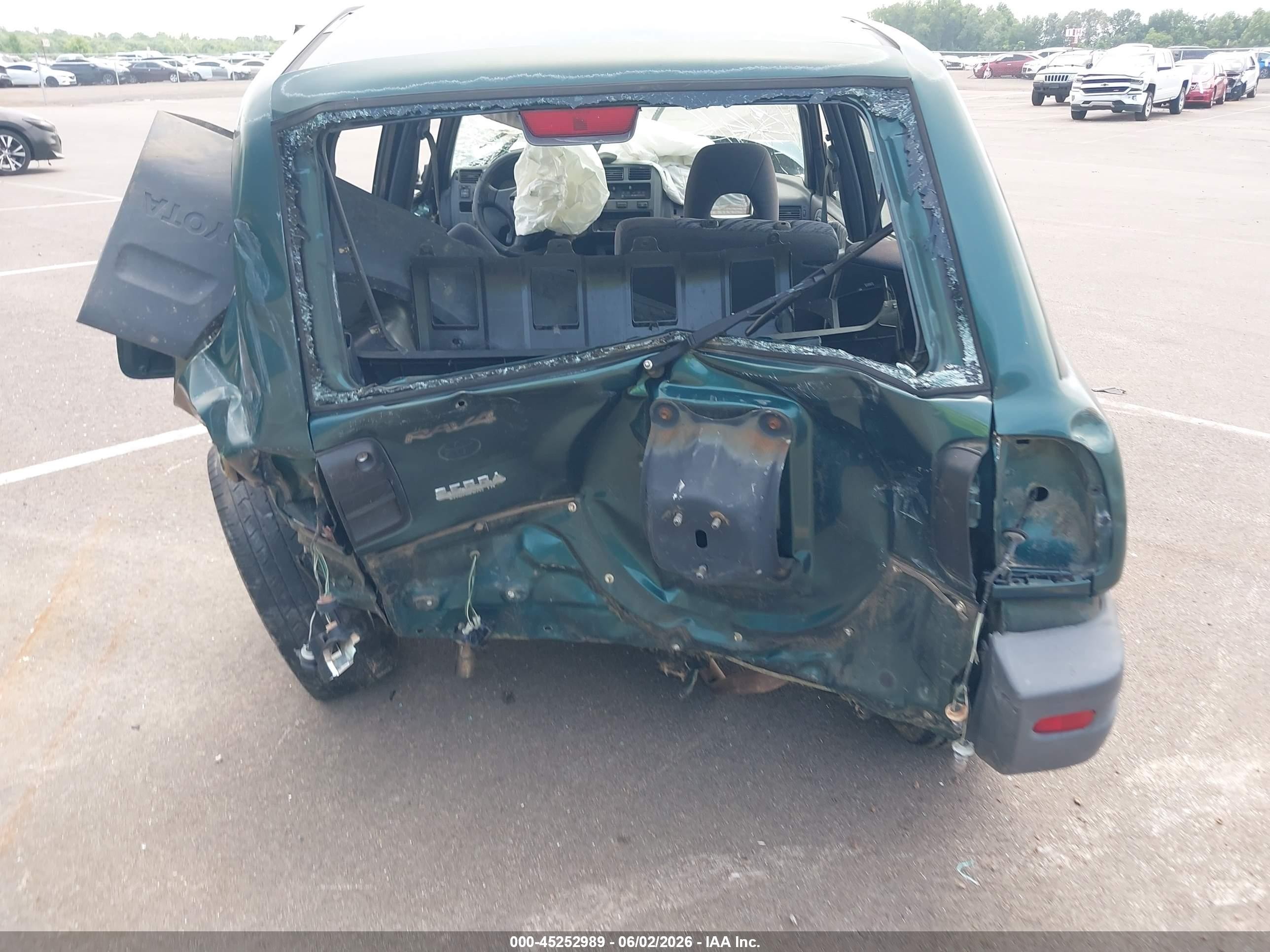 1998 Toyota Rav4   Зеленый vin: JT3GP10V3W7029766