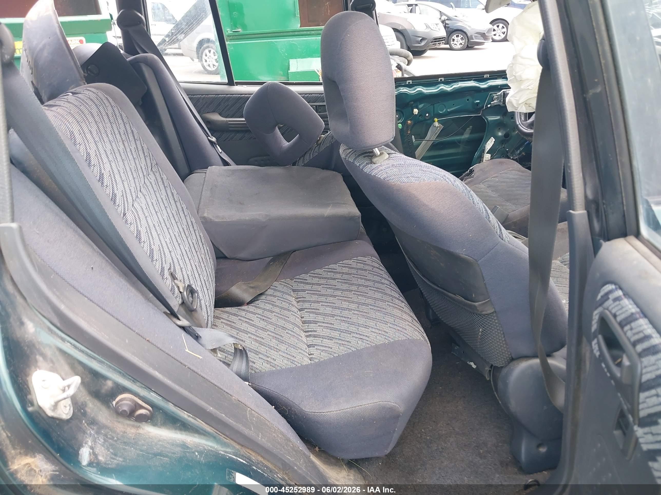 1998 Toyota Rav4   Зеленый vin: JT3GP10V3W7029766