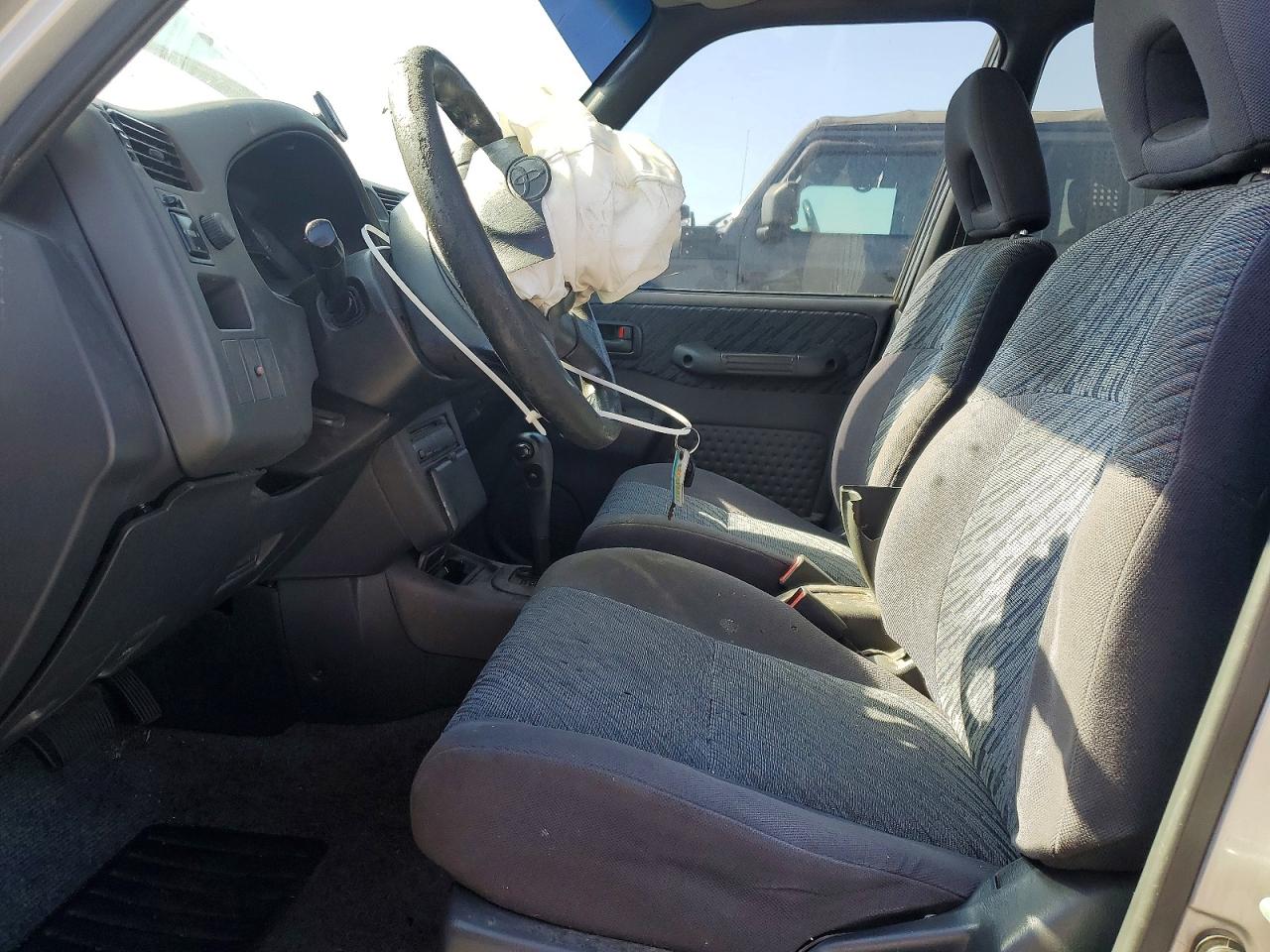 1998 Toyt Rav4 Silver vin: JT3GP10V3W7037592