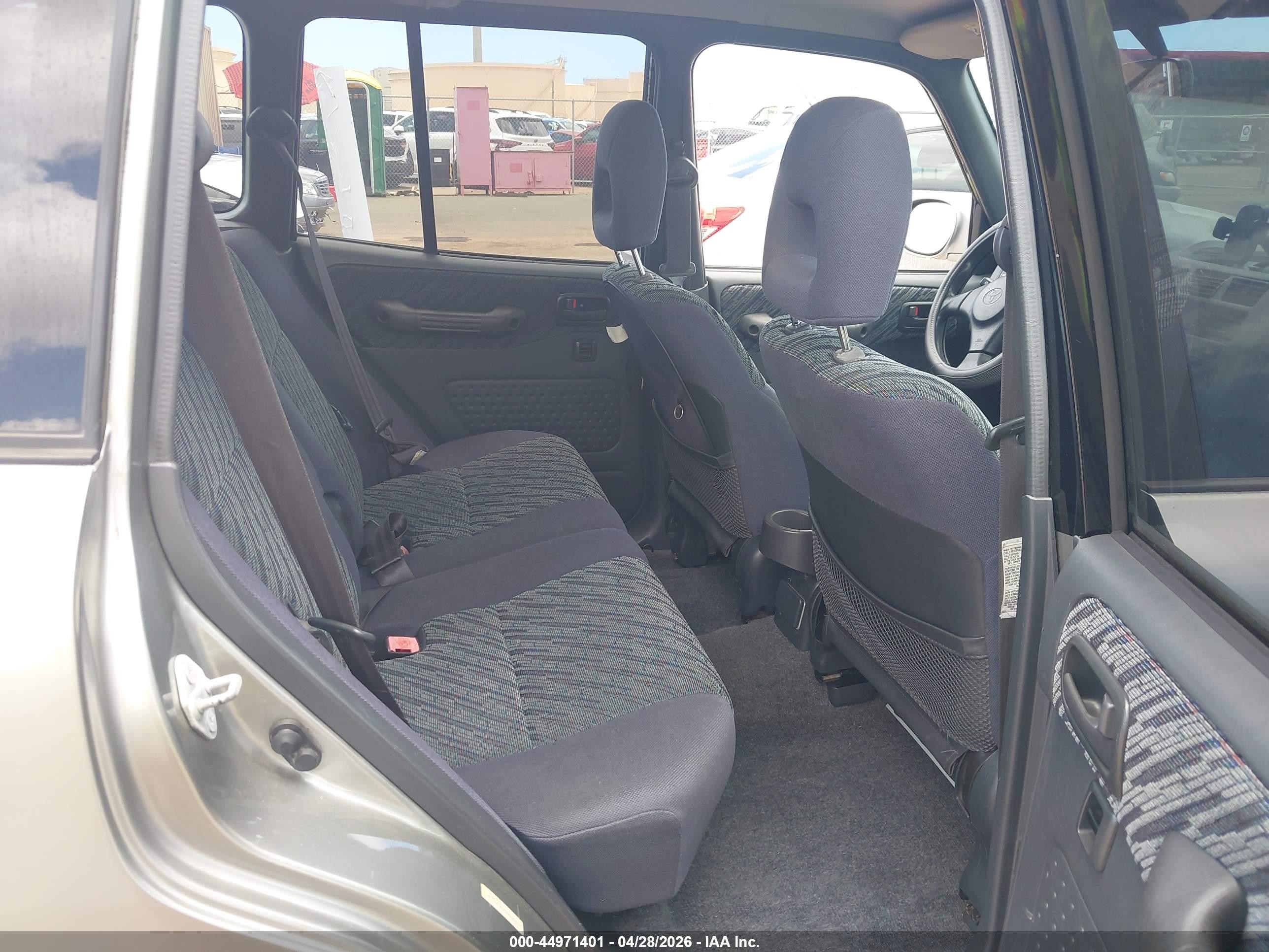 2000 Toyota Rav4   Beige vin: JT3GP10V3Y7075357