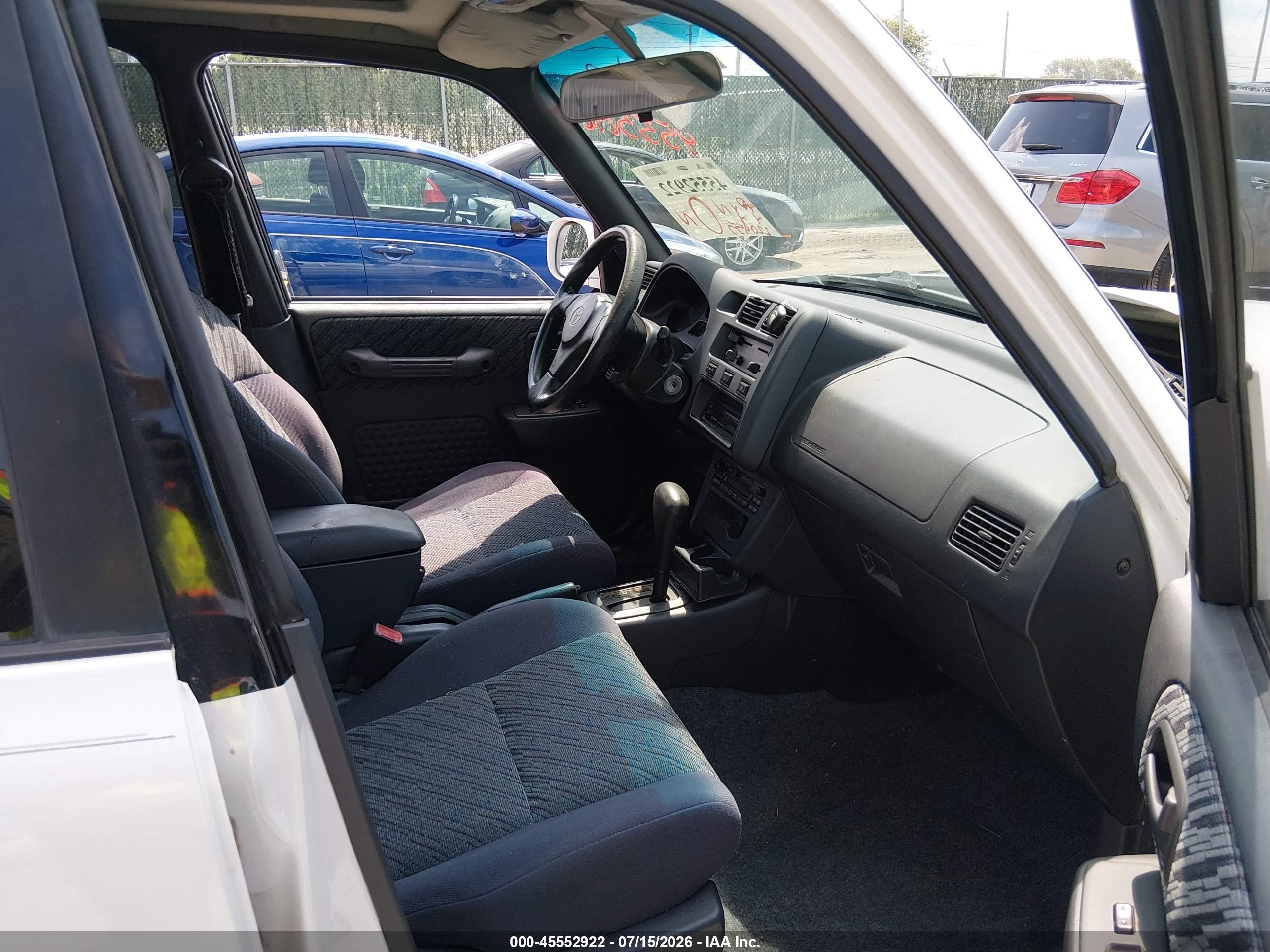 1999 Toyota Rav4   White vin: JT3GP10V4X7049462