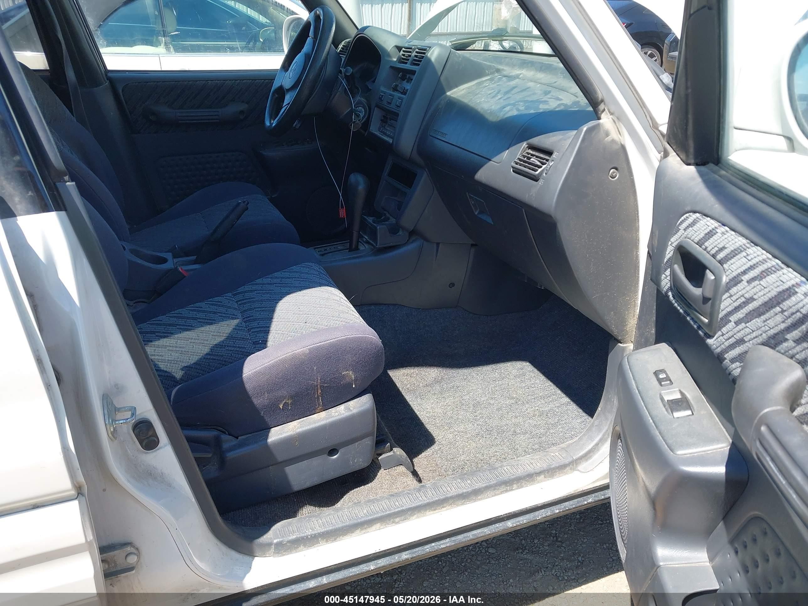 2000 Toyota Rav4   White vin: JT3GP10V4Y7071690