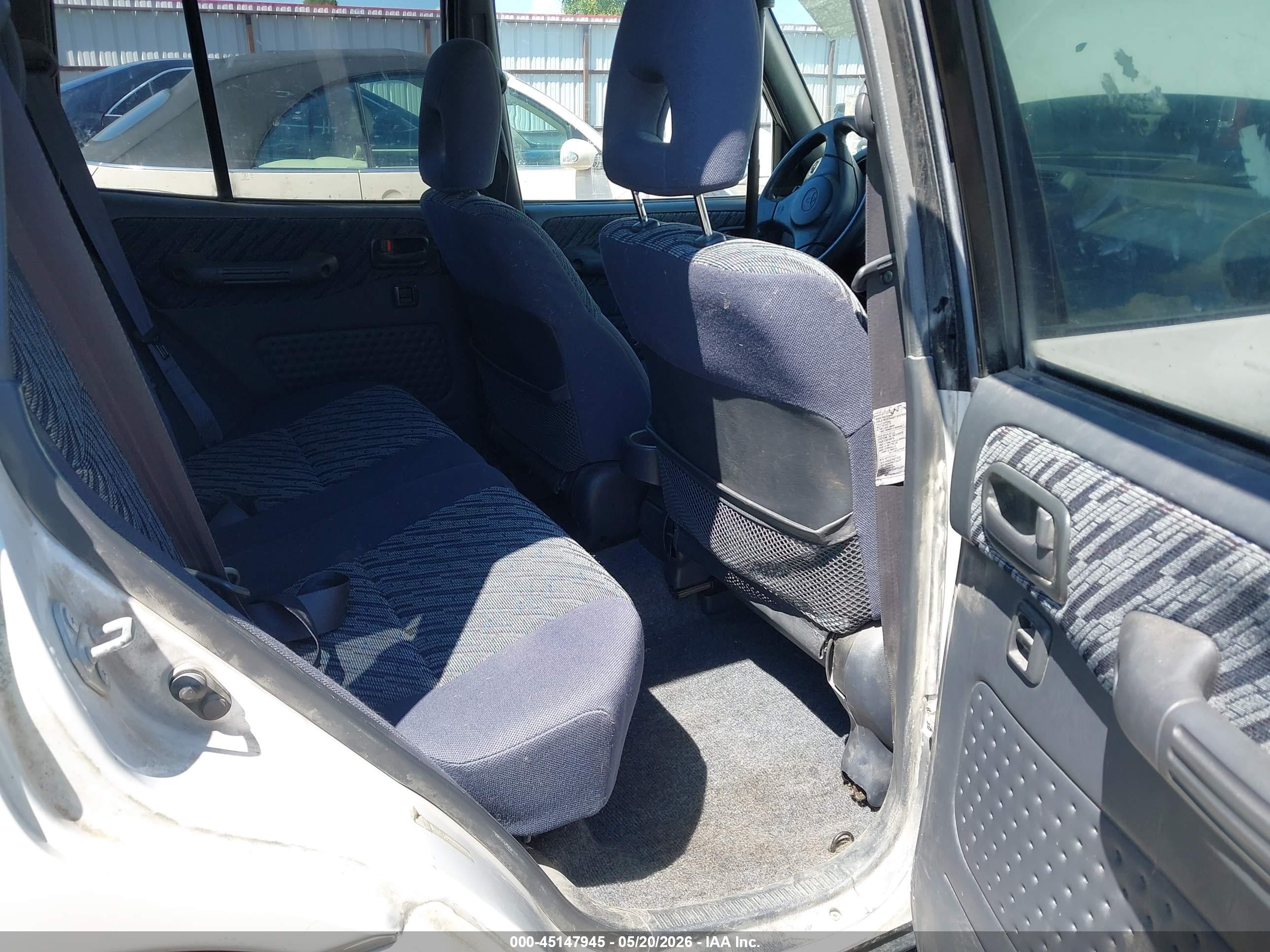 2000 Toyota Rav4   White vin: JT3GP10V4Y7071690