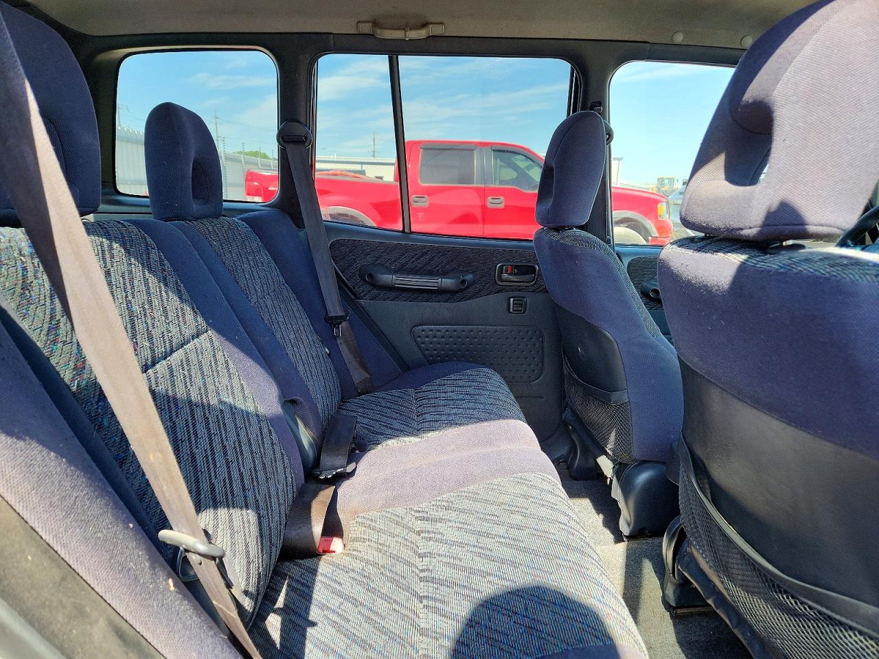 2000 Toyota Rav4 Base Silver vin: JT3GP10V5Y0051036