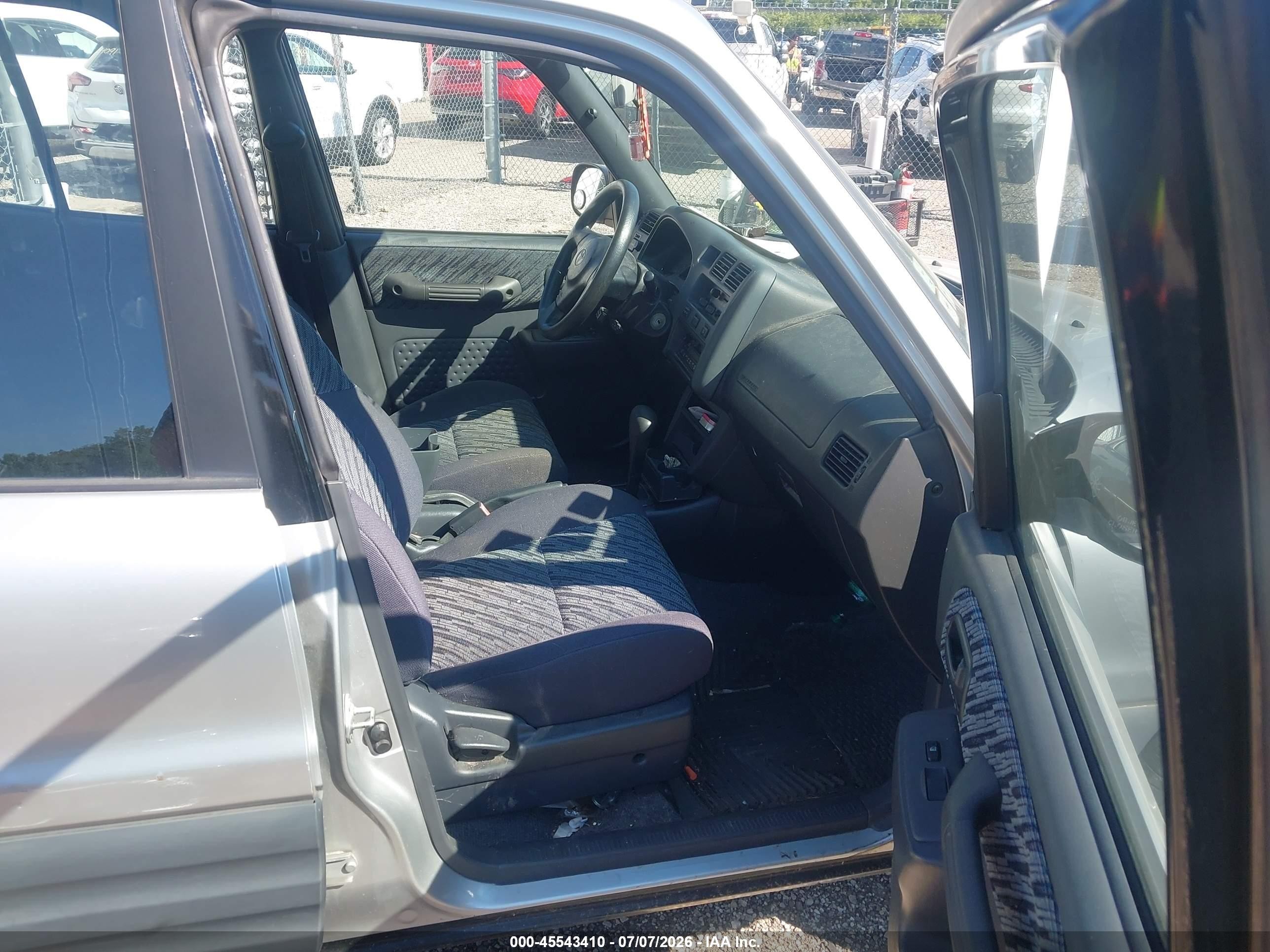1998 Toyota Rav4   Silver vin: JT3GP10V6W7041149