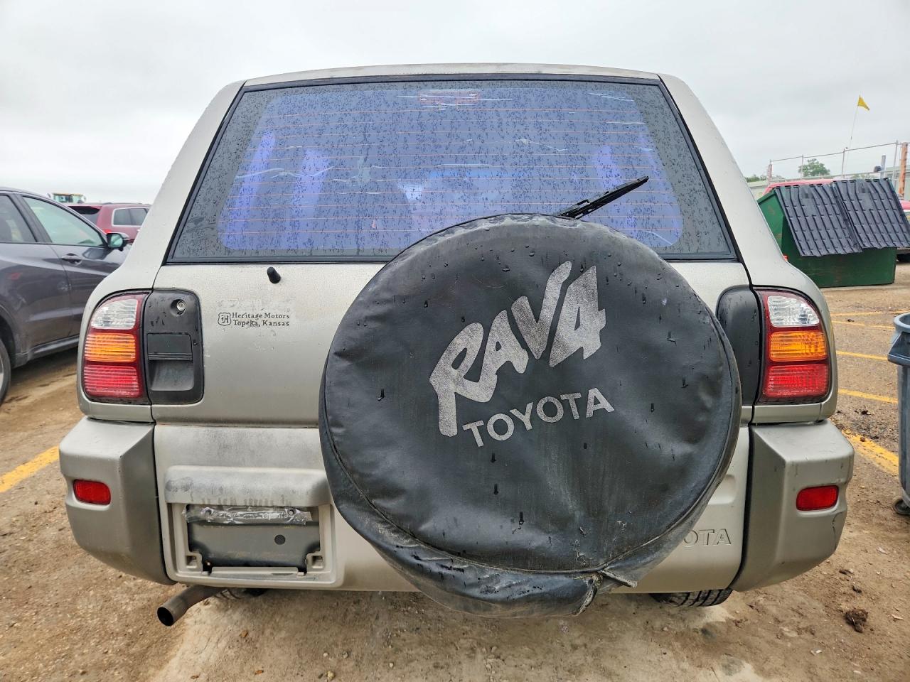 2000 Toyota Rav4 Base Silver vin: JT3GP10V8Y0049264
