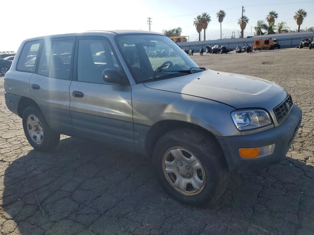 1999 Toyota Rav4 Base Silver vin: JT3GP10V9X7057105
