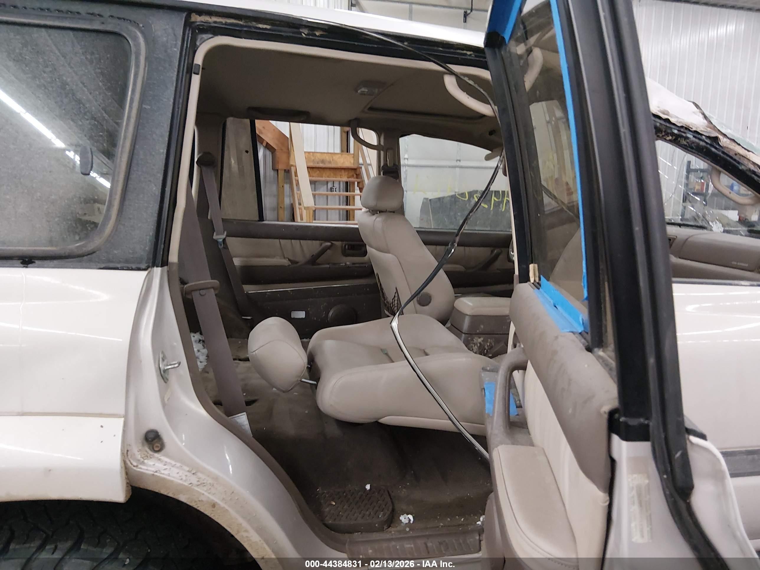 1997 Toyota Land Cruiser   Серебряный vin: JT3HJ85J0V0183895